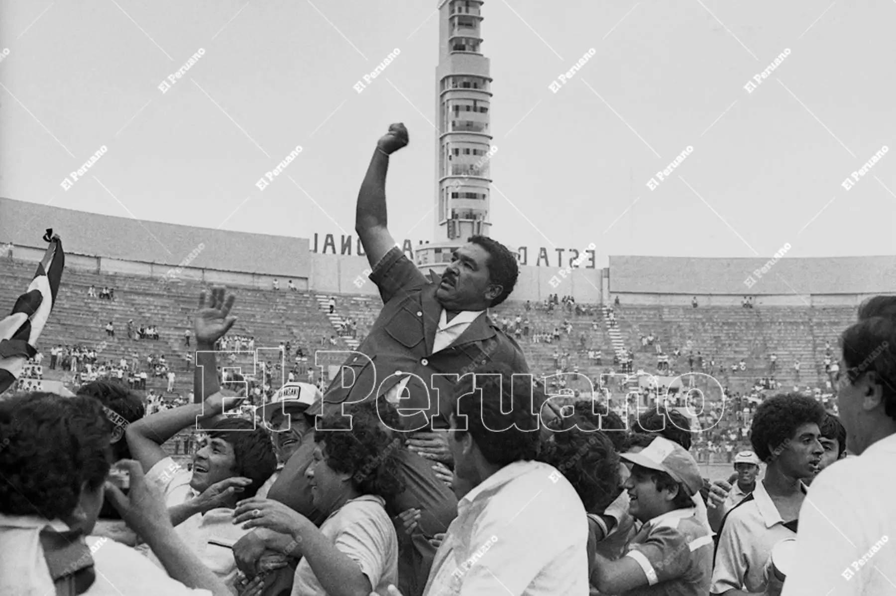 Lima - 23 diciembre 1984 / Después de 26 años, el club Sport Boys del Callao, bajo la dierección técnica de Marcos Calderón, se coronó campeón nacional del fútbol peruano al vencer 4-1 a Unión Huaral en el Estadio Nacional. Foto: Archivo Histórico de El Peruano / Pedro Arroyo