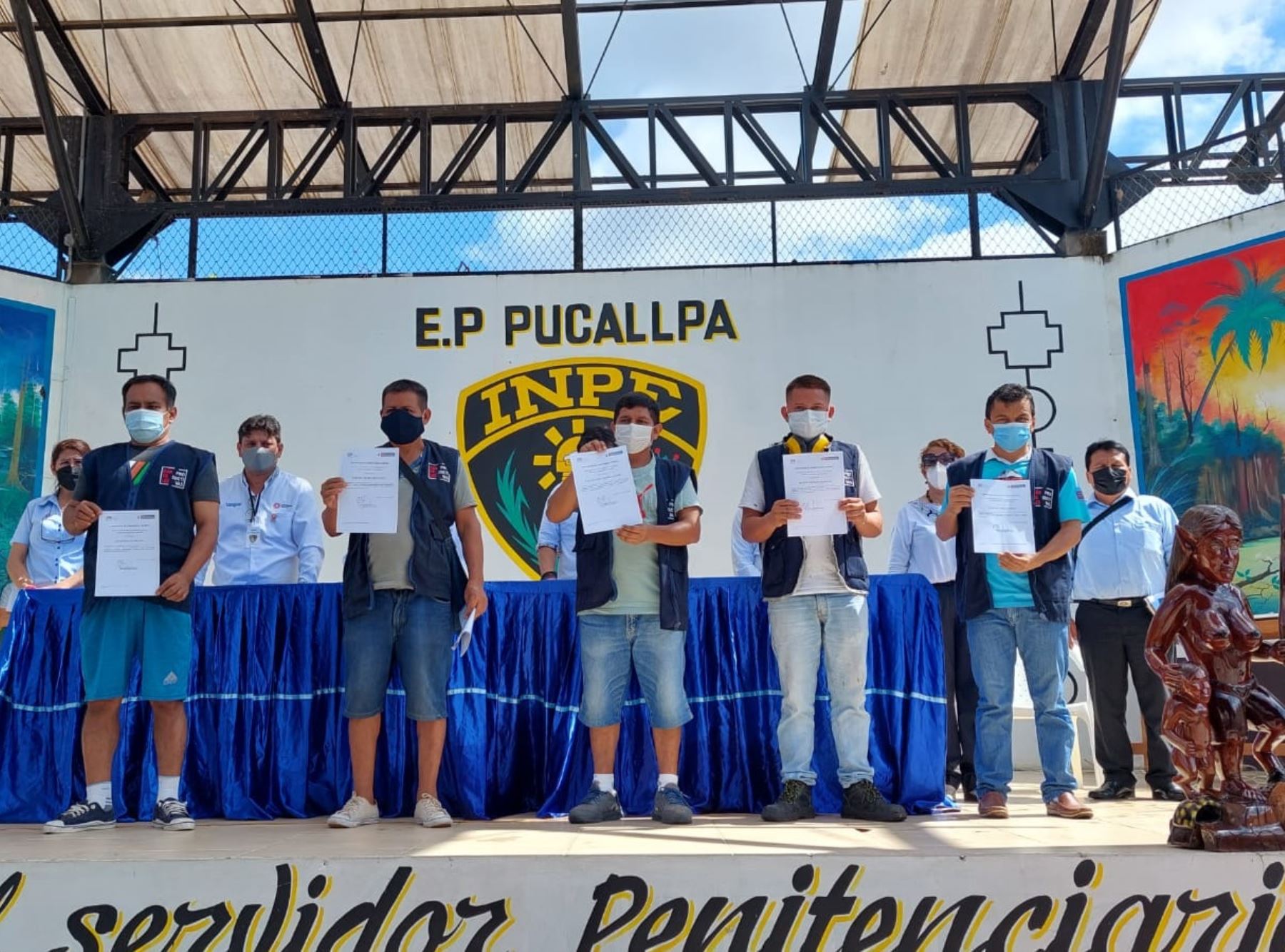 El CITEForestal Pucallpa certificó a 61 internos del penal de Ucayali en carpintería industrial y en artesania en tallado de madera.