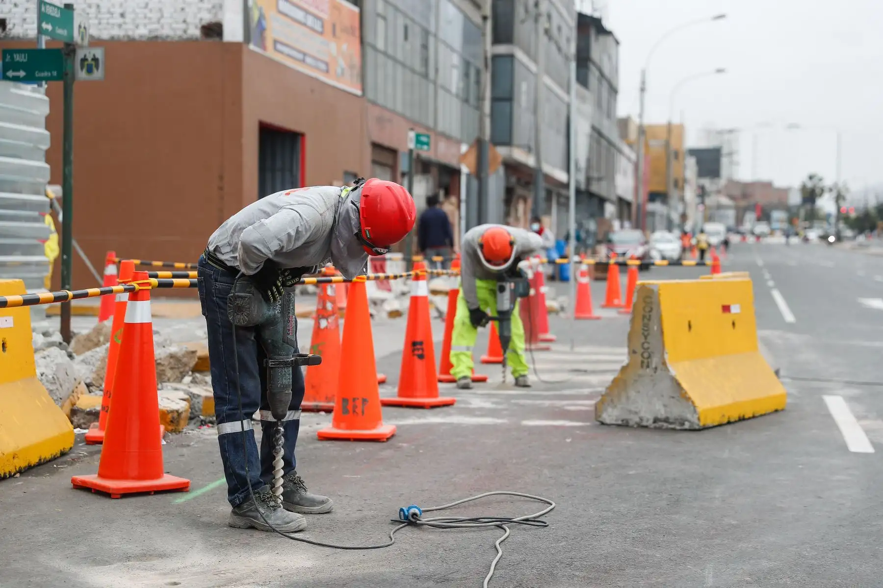 Hoy lunes 11 de julio inició el plan de desvíos en la avenida Venezuela para dar paso a las obras de la Estación 10 Tingo María de la Línea 2 del Metro de Lima y Callao, informó la Autoridad de Transporte Urbano (ATU).
Foto: ANDINA/Renato Pajuelo