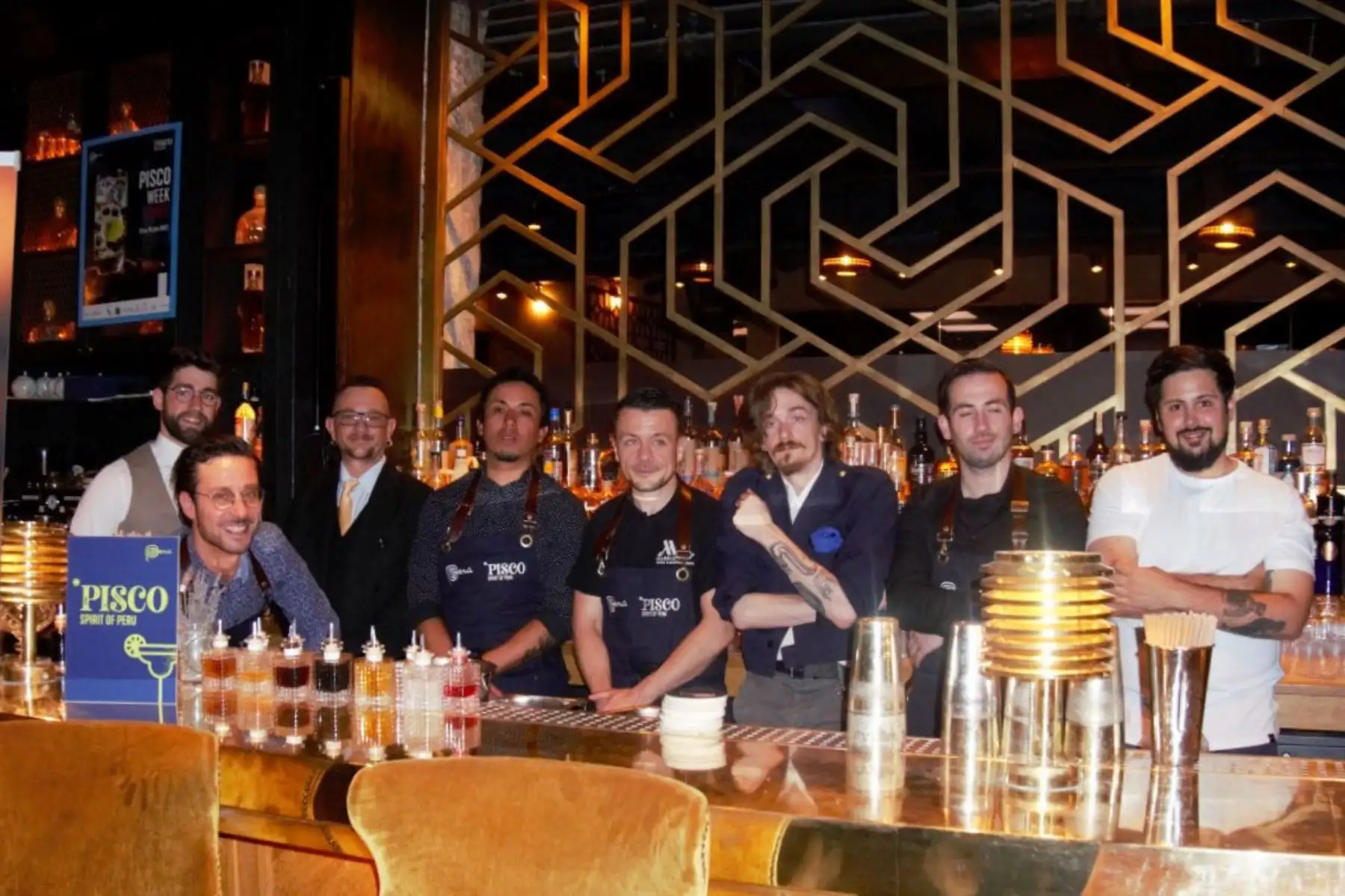 La Oficina Comercial de PROMPERÚ en París organizó la Pisco Week France, que reunió a los amantes de la coctelería alrededor del Pisco, la bebida nacional del Perú.
Foto: Oficina Comercial de Promperú en París