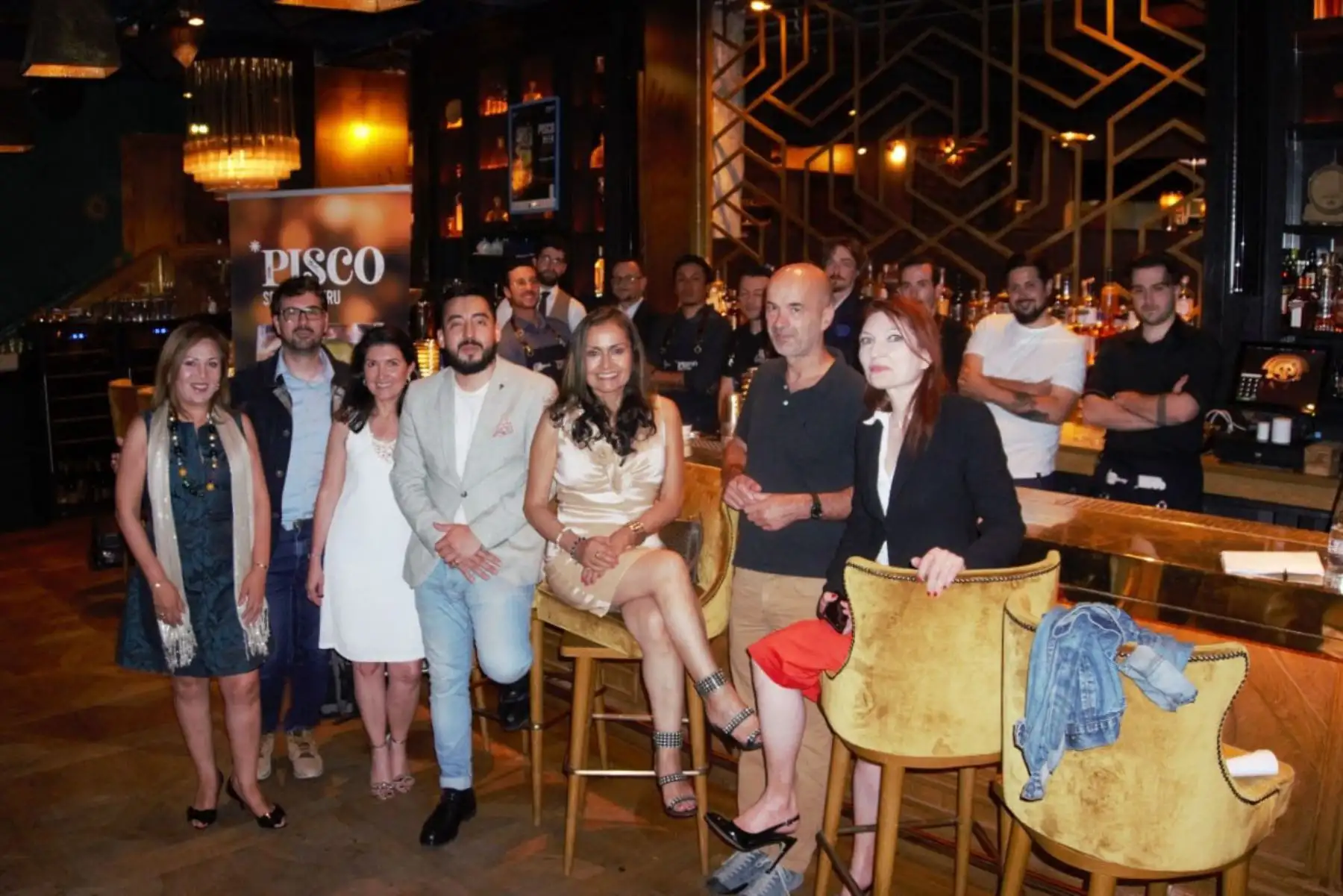 La Oficina Comercial de PROMPERÚ en París organizó la Pisco Week France, que reunió a los amantes de la coctelería alrededor del Pisco, la bebida nacional del Perú.
Foto: Oficina Comercial de Promperú en París