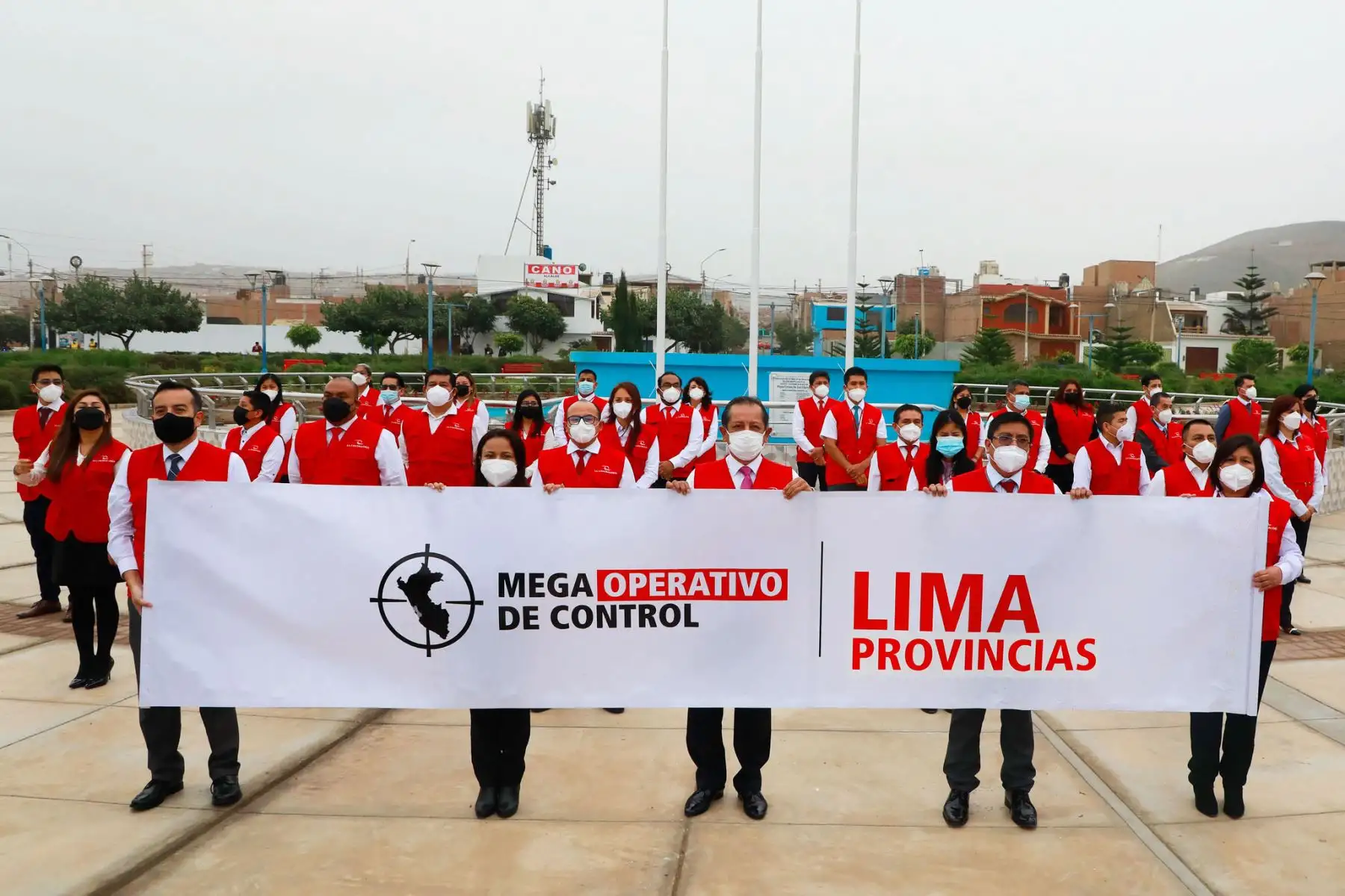 Desde la ciudad de Huacho, la Contraloría General inició hoy el despliegue del Megaoperativo de Control Lima Provincias, durante el cual se supervisará la ejecución de S/ 1917 millones de recursos del Estado, de los cuales el 97% (S/ 1868 millones) corresponde a inversión pública. 
Foto: Contraloría General