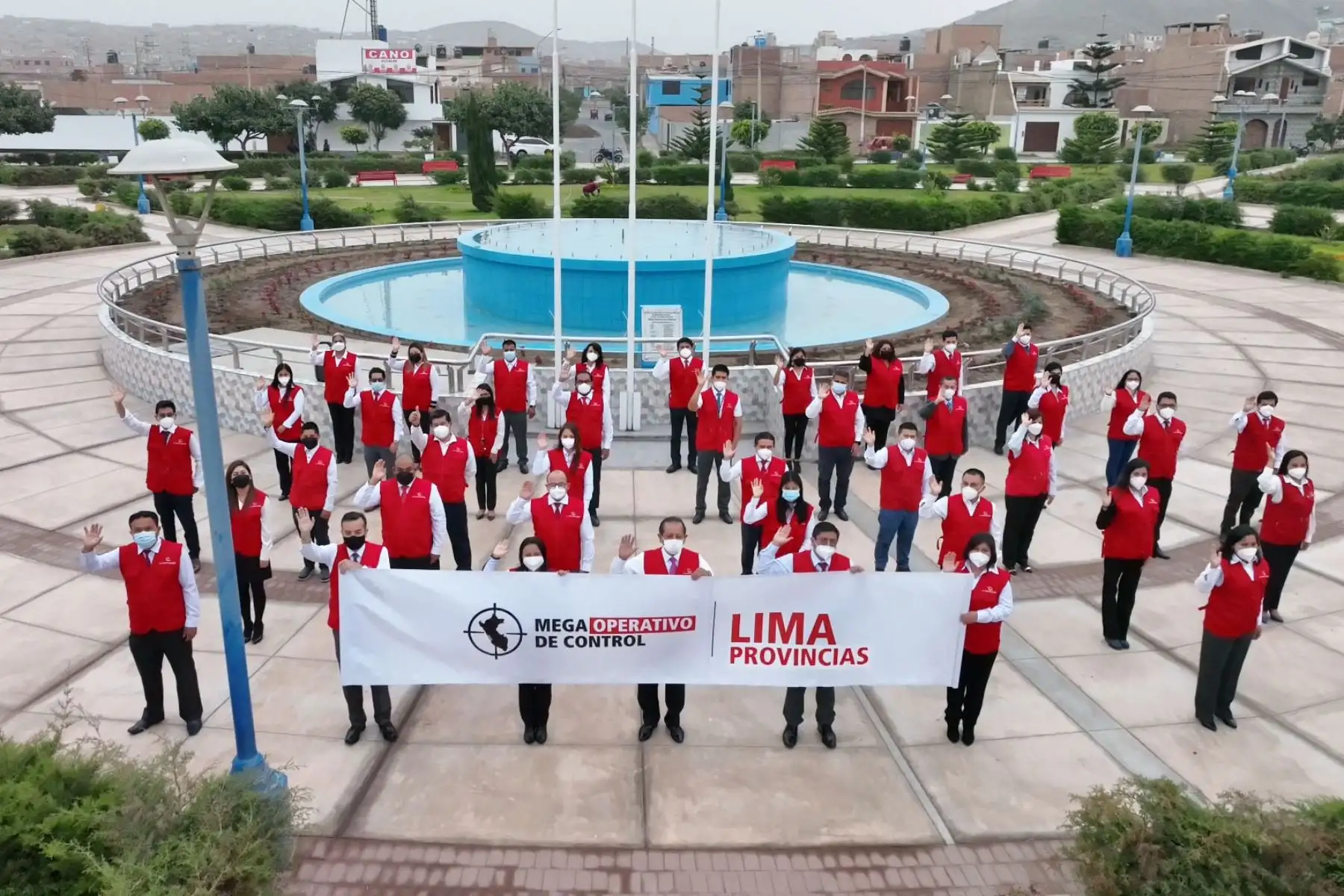 Desde la ciudad de Huacho, la Contraloría General inició hoy el despliegue del Megaoperativo de Control Lima Provincias, durante el cual se supervisará la ejecución de S/ 1917 millones de recursos del Estado, de los cuales el 97% (S/ 1868 millones) corresponde a inversión pública. 
Foto: Contraloría General