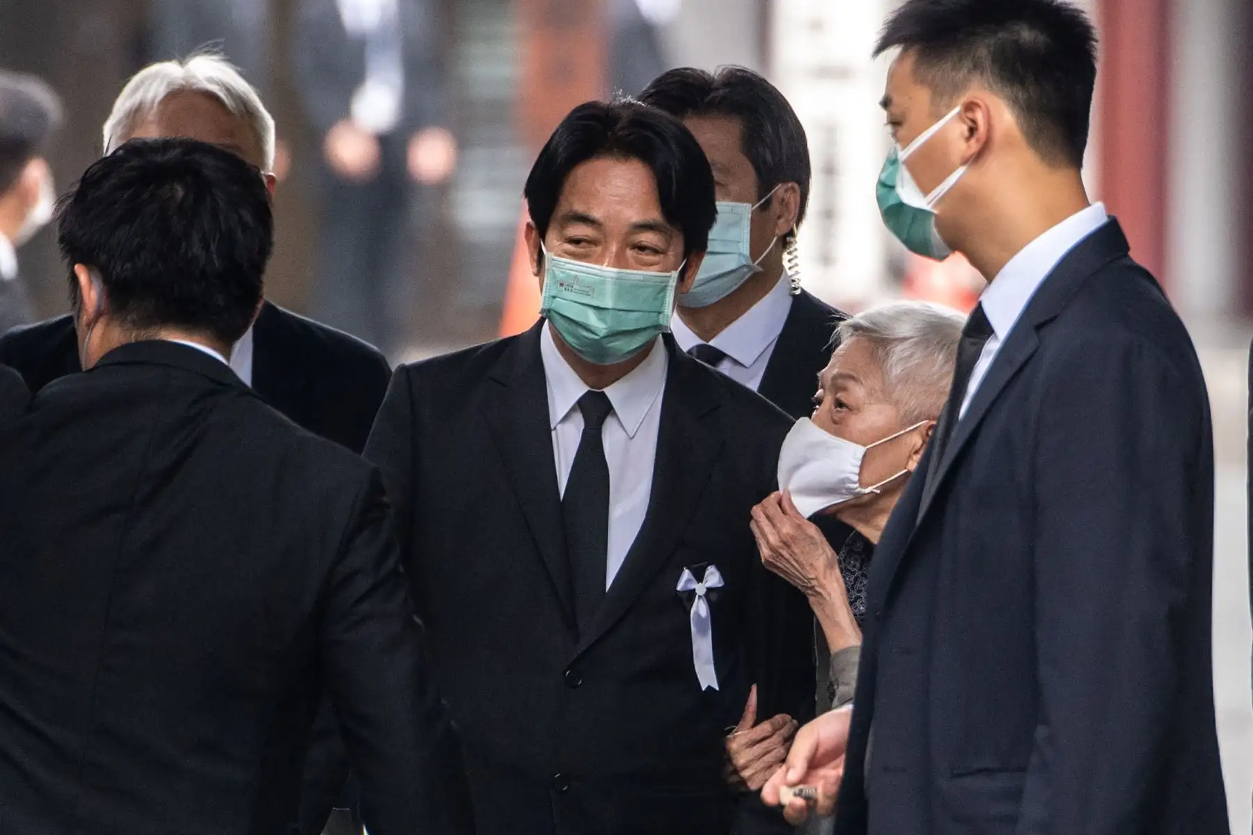 El vicepresidente taiwanés William Lai asiste al funeral del difunto ex primer ministro japonés Shinzo Abe en el Templo Zojoji en Tokio.
Foto: AFP