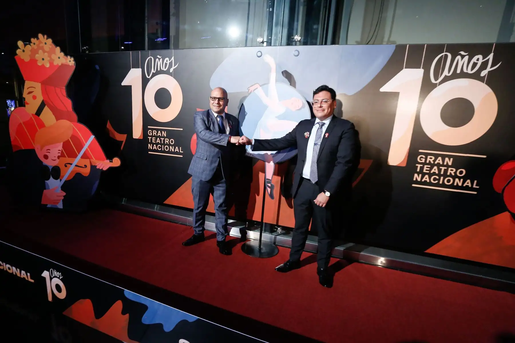 En el marco de la celebración por los 10 años del Gran Teatro Nacional, el ministro de Cultura, Alejandro Salas participa de la función gratuita llamada “Chabuca: aromas de mixtura, espectáculo original del Balle Folclórico Nacional, dirigido por Fabricio Varela.
Foto: ANDINA/ Renato Pajuelo