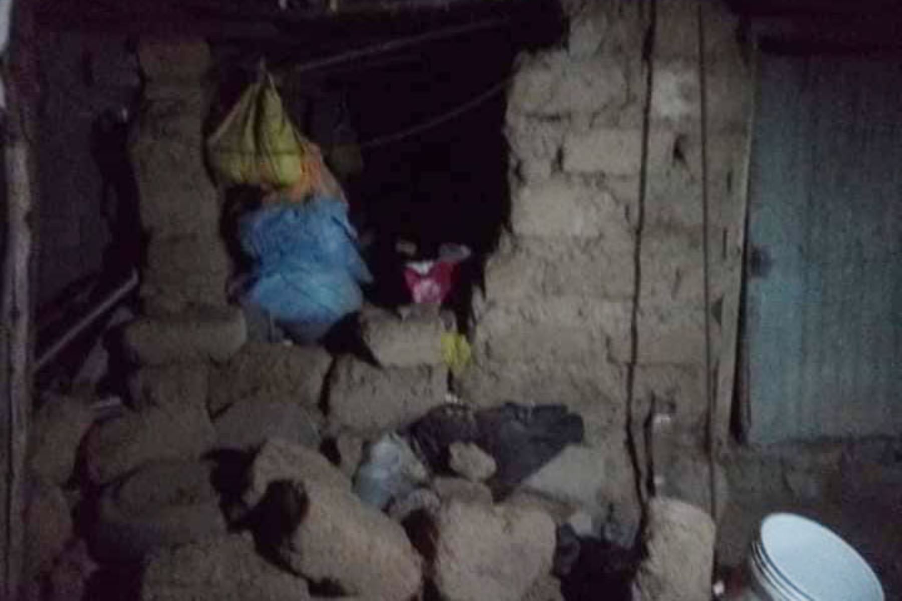 Por lo menos cinco viviendas sufrieron daños de consideración debido al fuerte sismo registrado en Moquegua y fueron declaradas inhabitables. Foto: ANDINA/difusión.