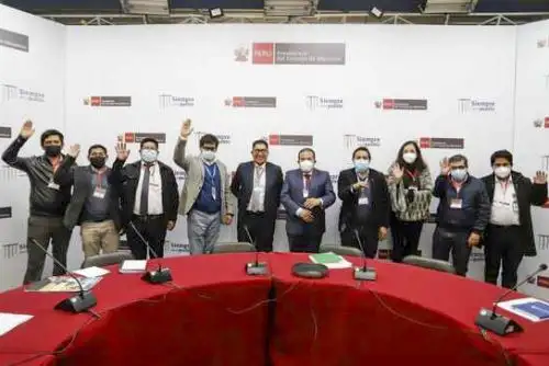 Reunión de funcionarios de PCM, Midagri con el alcalde de Challhuahuacho para avanzar en las gestiones de las obras de riego. ANDINA/Difusión