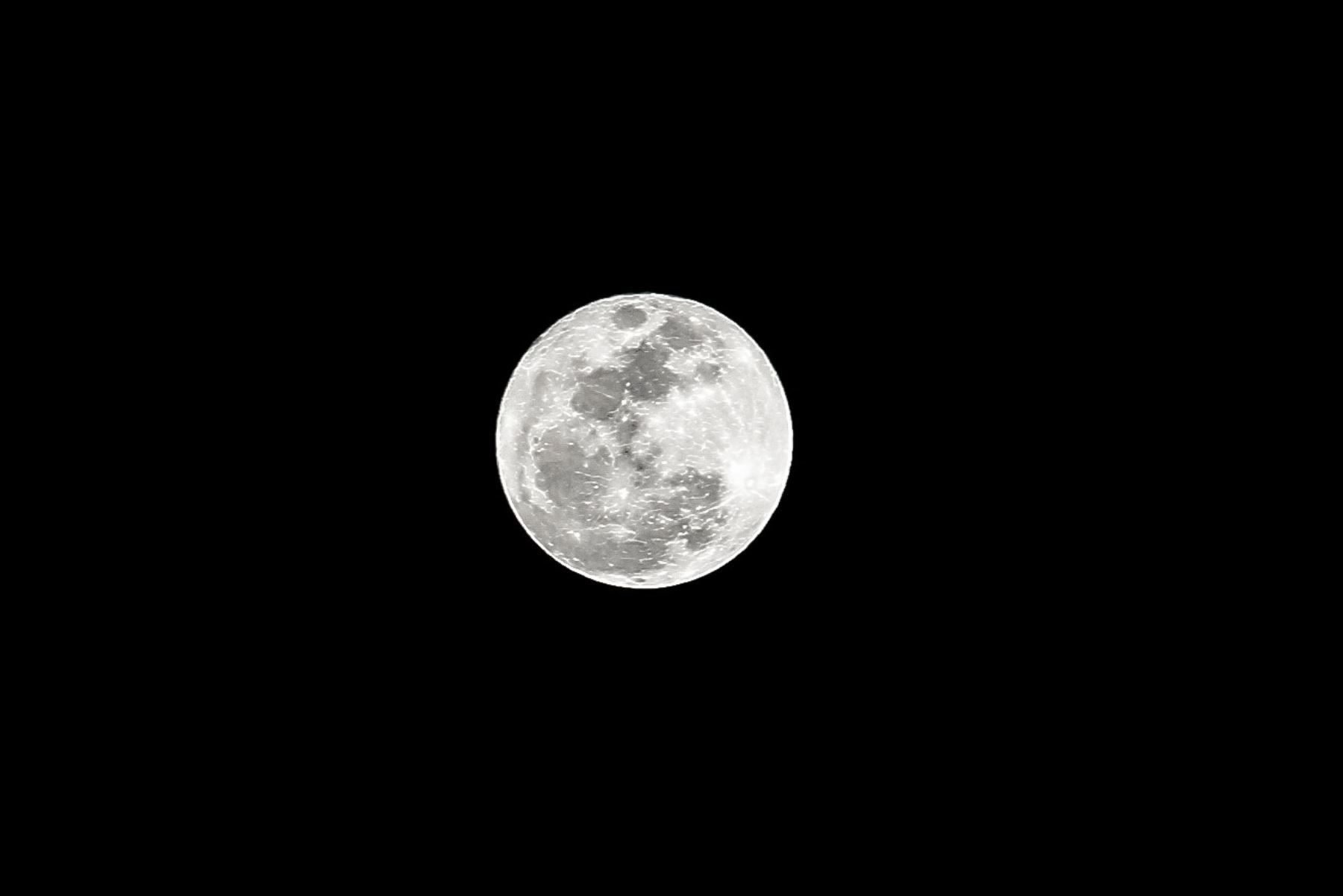 La Luna llena ocurrirá exactamente a las 12:34 p. m. del 5 de mayo