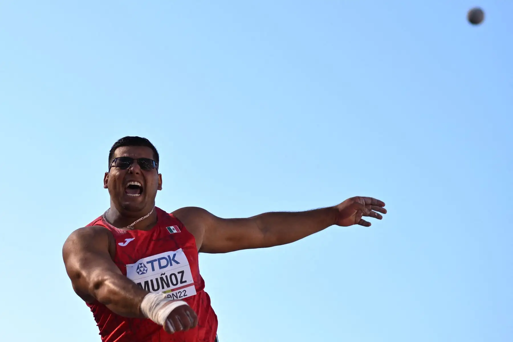 Uziel Muñoz de México compite en la calificación de lanzamiento de peso masculino durante el Campeonato Mundial de Atletismo en Hayward Field en Eugene, Oregón.
Foto: AFP