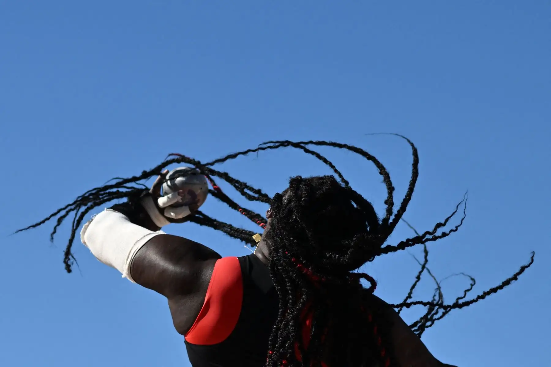 Portious Warren de Trinidad y Tobago compite en la calificación de lanzamiento de peso femenino durante el Campeonato Mundial de Atletismo en Hayward Field en Eugene, Oregón.
Foto: AFP