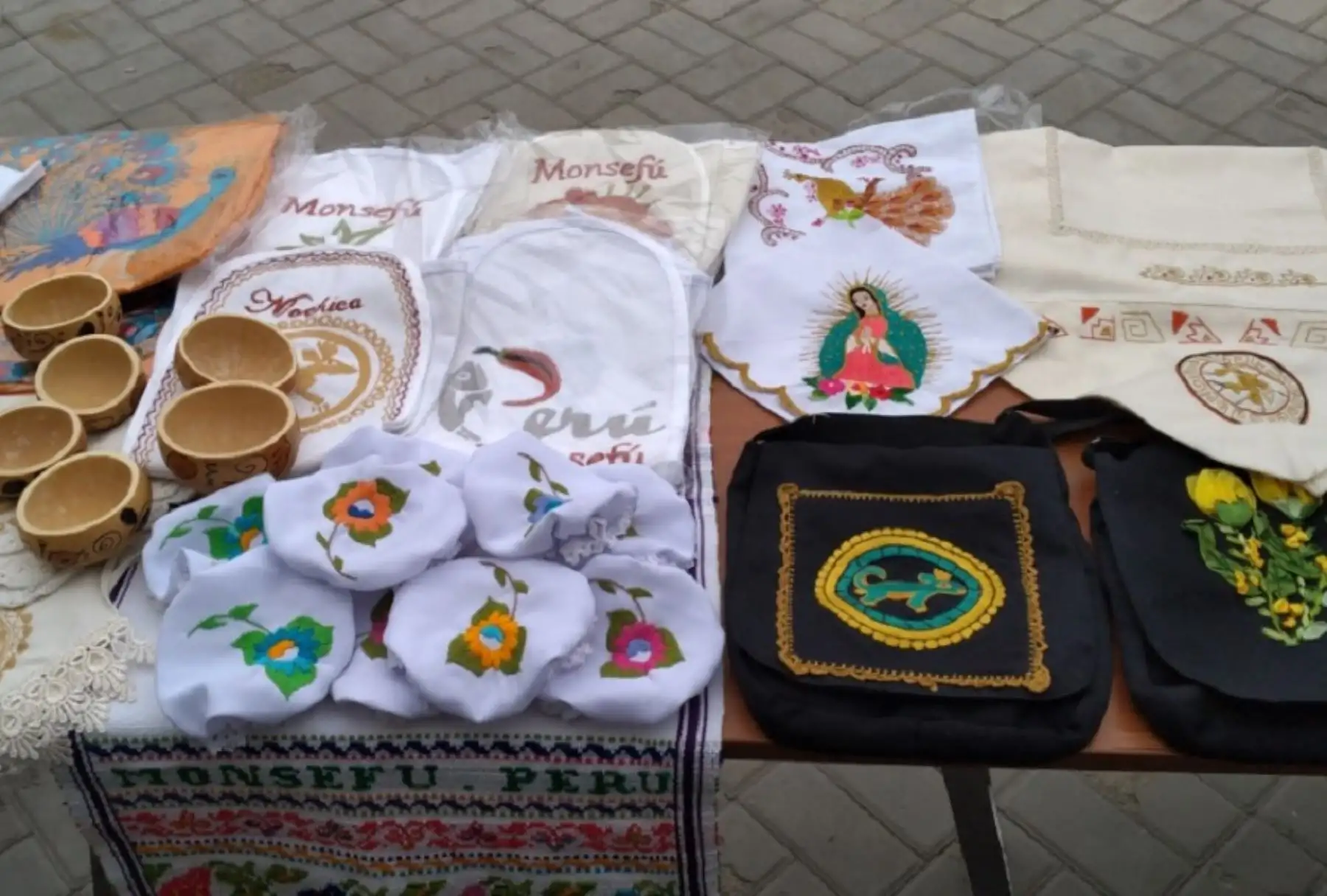 La población del distrito de Monsefú junto a sus autoridades ha preparado un nutrido programa de actividades que se desarrollarán durante la Feria de Exposiciones Típicas Culturales de Monsefú (Fexticum), que en esta “edición de oro” será en modalidad presencial.
