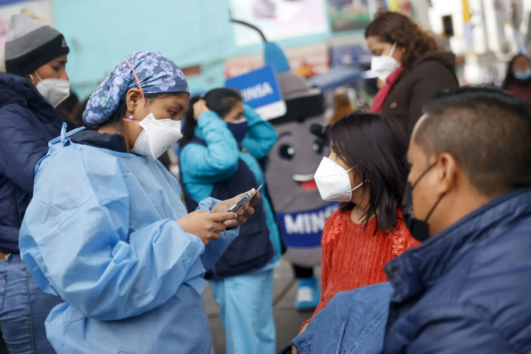 Ministerio de Salud realiza campaña de vacunación contra el covid-19 en la Estación Gamarra de la Linea 1 del Metro de Lima.
Foto: ANDINA/Carla Patiño Ramírez