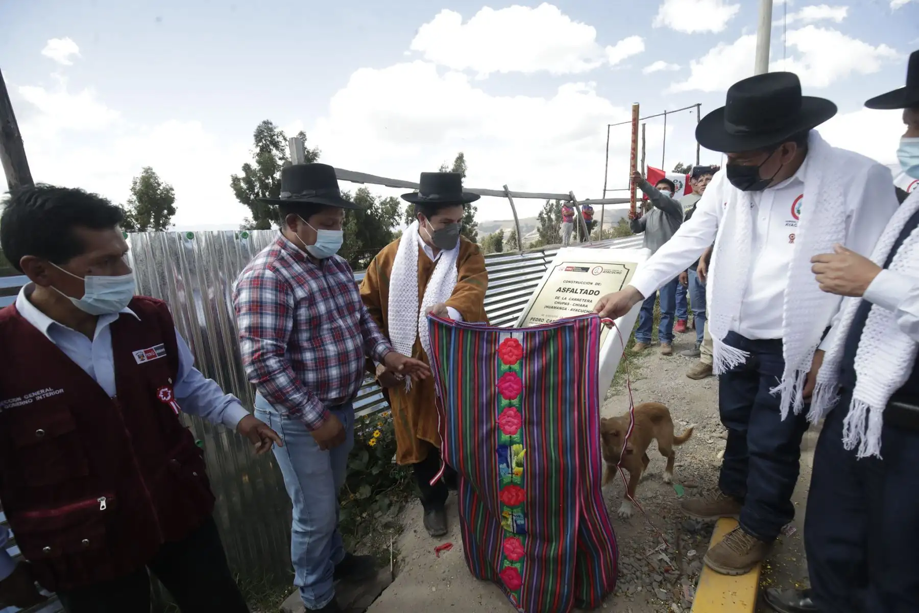 El presidente de la República, Pedro Castillo, inauguró el asfaltado de la carretera Chupas- Chiara-Huamanga, en la región Ayacucho. Foto: ANDINA/Prensa Presidencia