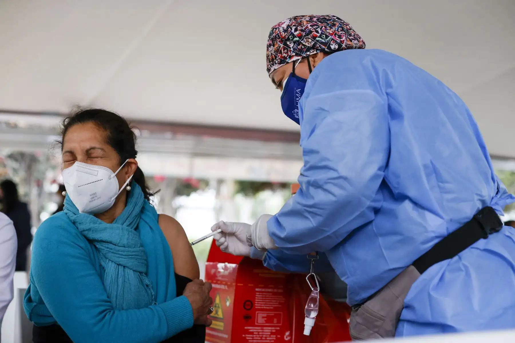 Sisol Salud continúa vacunando contra la covid 19 en el Parque de la Exposición.
Foto: ANDINA/Carla Patiño Ramírez