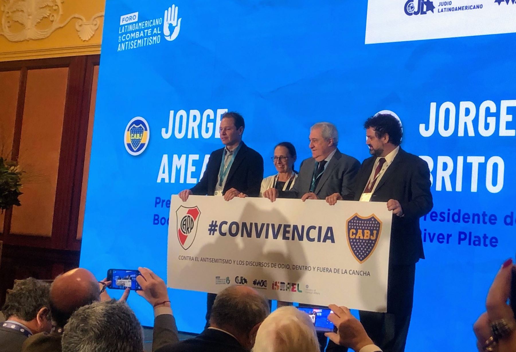 Boca Juniors y River Plate firmaron este domingo un compromiso para combatir el odio en el fútbol en el marco del Foro Latinoamericano de Combate al Antisemitismo