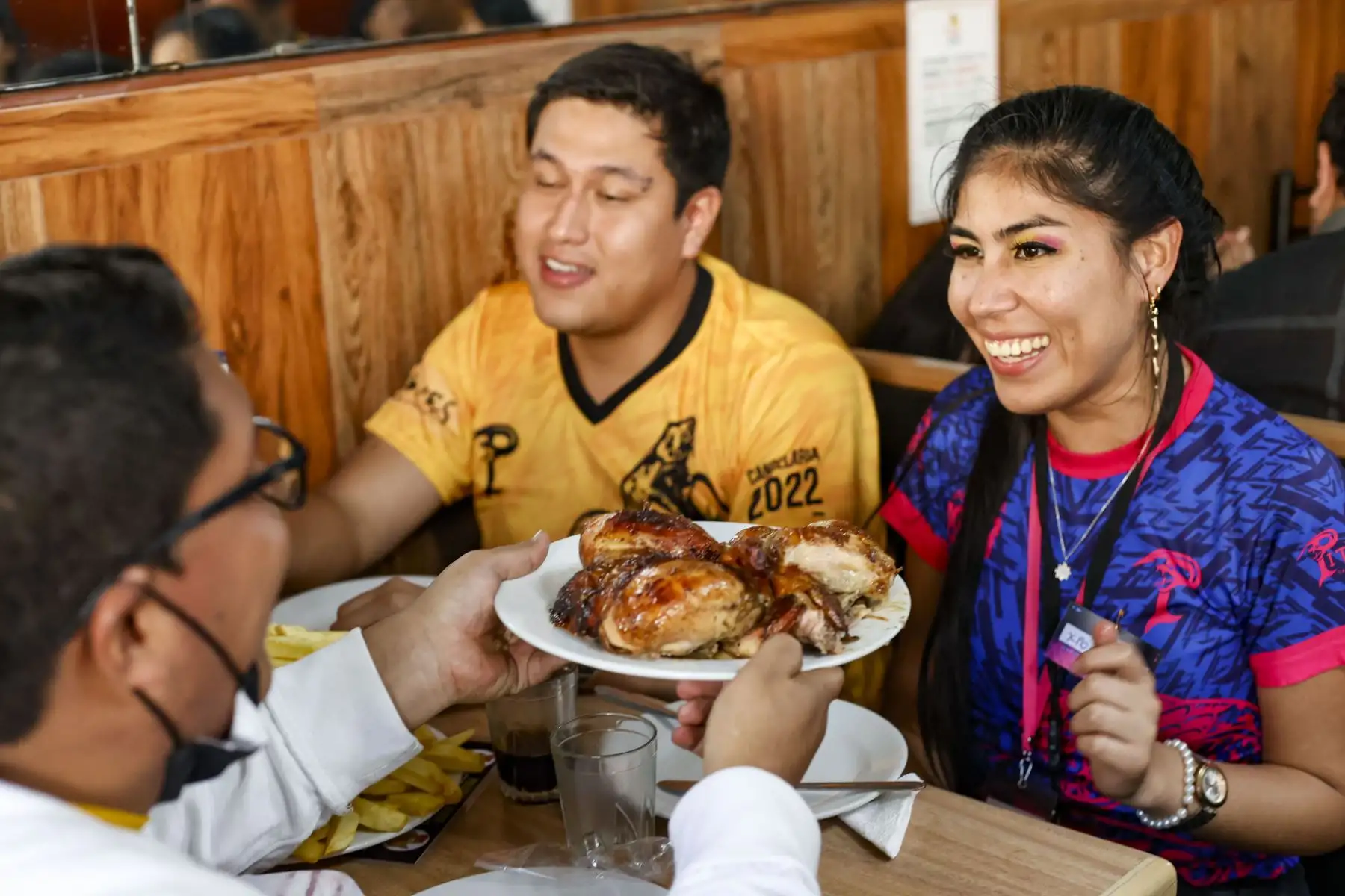 En la fecha de San Valentín, aumentan las ventas de los restaurantes. ANDINA