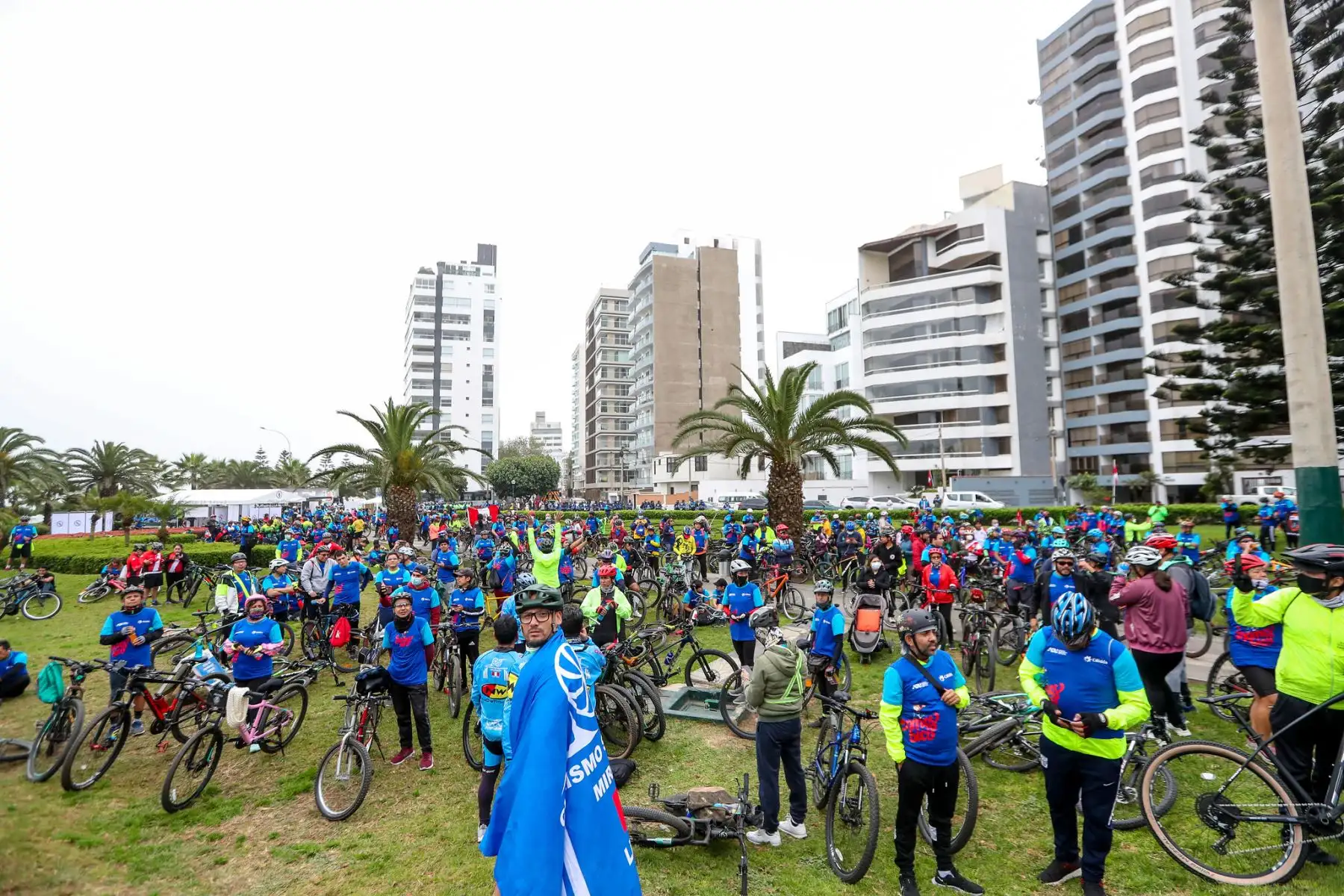 La bicicleteada inició a las 9 a. m. en la Plaza Independencia del Callao y continuó por calles y avenidas de los distritos de Bellavista, La Perla, San Miguel, Magdalena del Mar, San Isidro; culminando en el Parque Miguel Grau de Miraflores. Foto: ATU