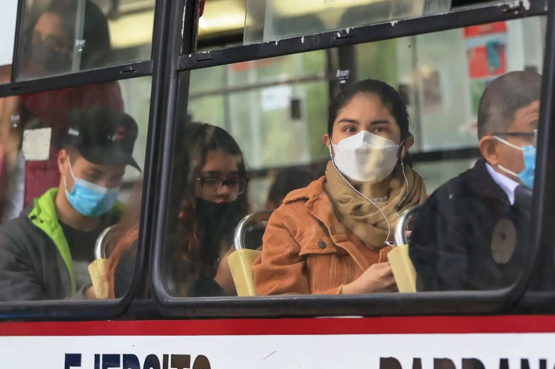 La rapidez del contagio dependerá de la cantidad de bacilos que esté eliminando la persona con tuberculosis y la ventilación del lugar en el que está. Foto: ANDINA/archivo.