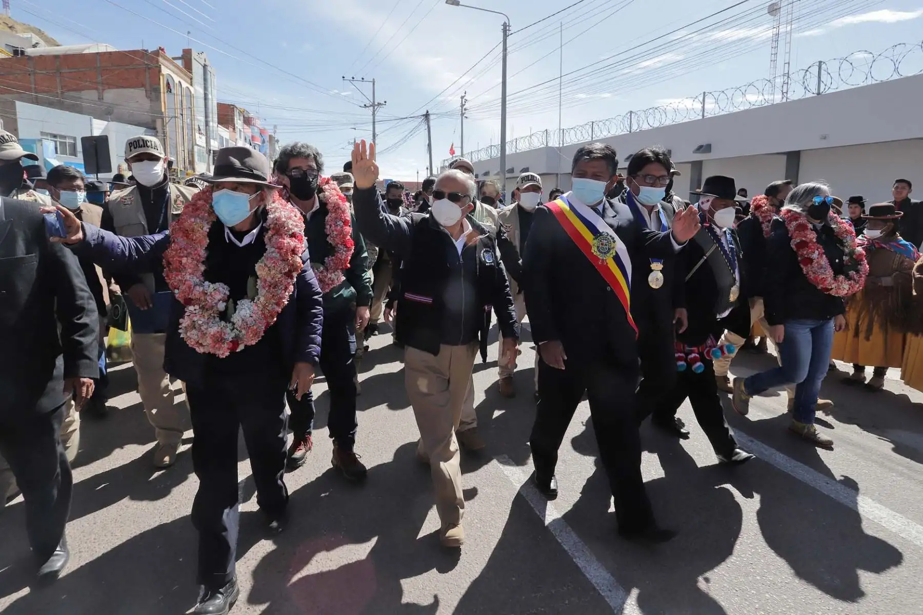 En el acto solemne participarán autoridades regionales y locales, como el alcalde del distrito de Desaguadero, Isidoro Mendoza Huallpa; la cónsul de Bolivia en el Perú, Felipa Huanca Llupanqui; el alcalde del Gobierno Autónomo de la Municipalidad de Desaguadero (Ingavi-Bolivia) y la población en general. Foto: ANDINA/ PCM