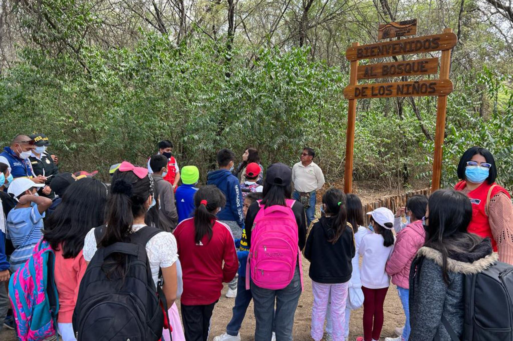 Niños del Programa de Servicio de Educadores de Calle del Inabif visitaron el santuario histórico Bosque de Pómac. Foto: ANDINA/Difusión