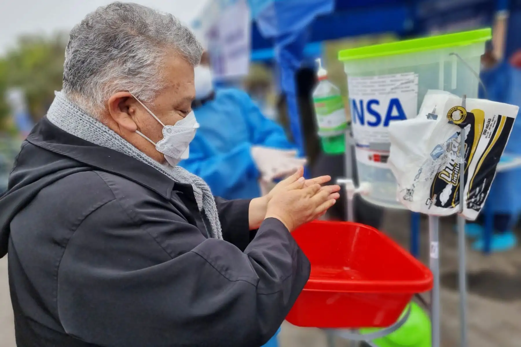 Minsa promueve campaña de vacunación contra la covid-19 en el balneario Santa Rosa. Así mismo brinda otros servicios de salud como charlas sobre salud mental,  odontología, salud ocular, nutrición, entre otros servicios.
Foto: