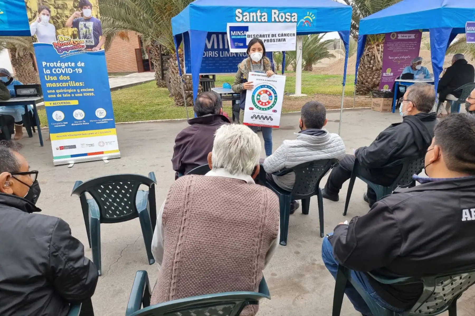 Minsa promueve campaña de vacunación contra la covid-19 en el balneario Santa Rosa. Así mismo brinda otros servicios de salud como charlas sobre salud mental,  odontología, salud ocular, nutrición, entre otros servicios.
Foto: Minsa