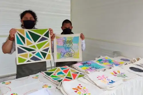 El Conadis a través de la Dirección de Promoción y Desarrollo Social promueve la integración económica y protección de la persona con discapacidad, su entorno familiar y las organizaciones vinculadas a la elaboración de productos artesanales, para ampliar sus oportunidades laborales y comercialización. ANDINA/Difusión