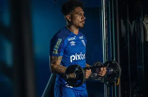 Paolo Guerrero ya entrena con el Avaí