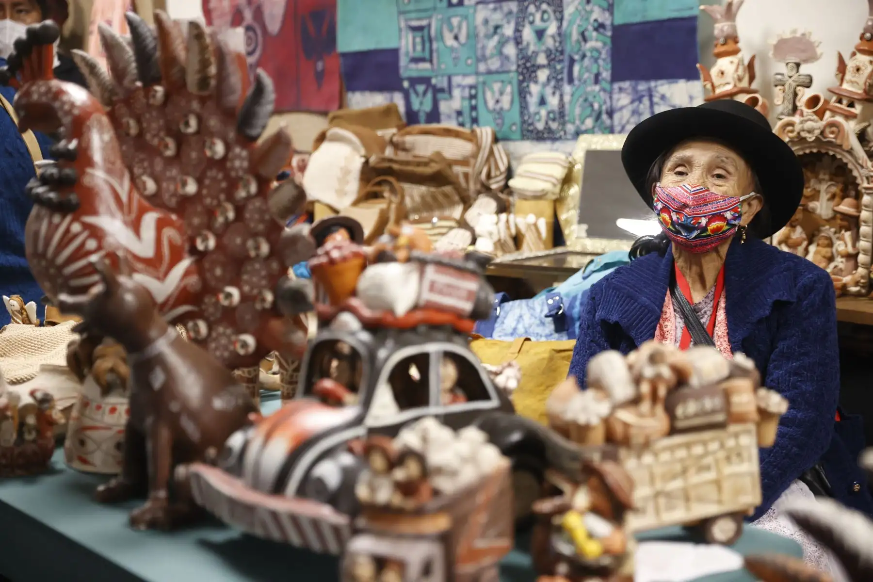 La maestra artesana Gustina Sanchez de Huanta en la Feria Ruraq Maki. Foto: ANDINA/ Melina Mejía