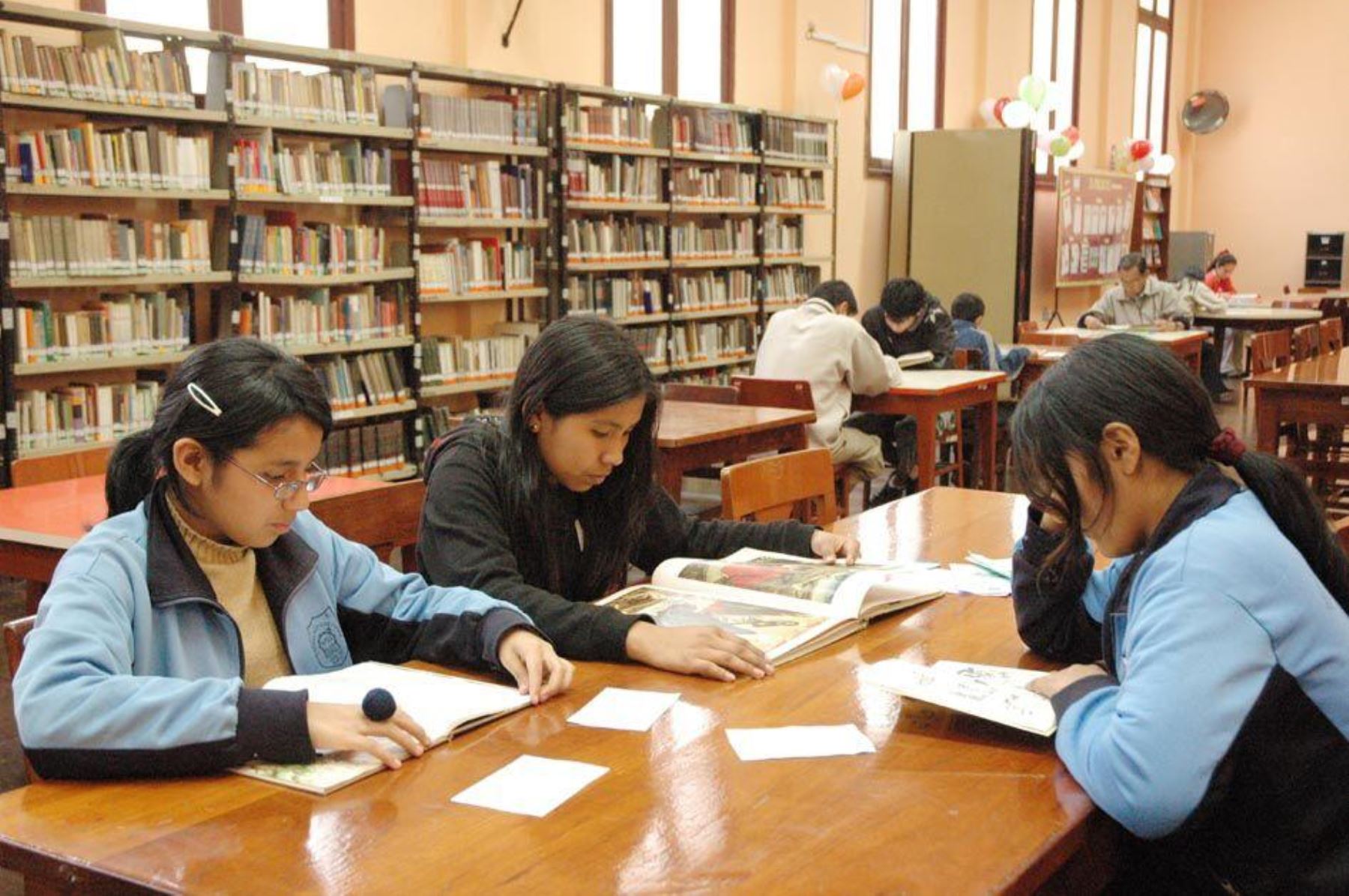 Ministerio de Cultura y el INEI realizan la primera Encuesta Nacional de Lectura.