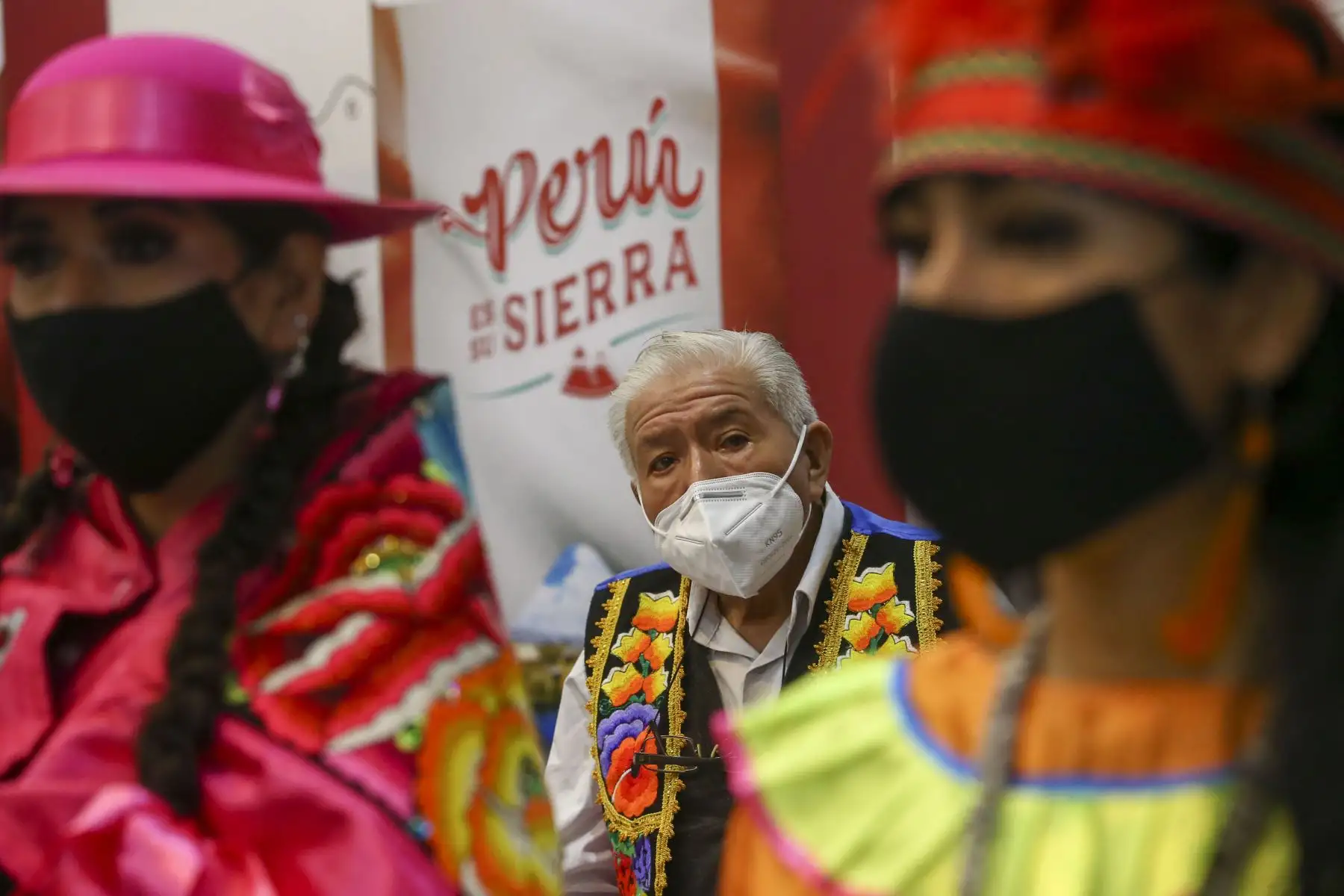 Ministro de Comercio Exterior y Turismo, Roberto Sánchez, presentó la gran iniciativa “El Perú es sus regiones”, un importante esfuerzo del Mincetur y PromPerú para promover el turismo, artesanías y gastronomía nacional en más de sesenta localidades del país, durante las celebraciones de Fiestas Patrias. Foto: ANDINA/Carla Patiño