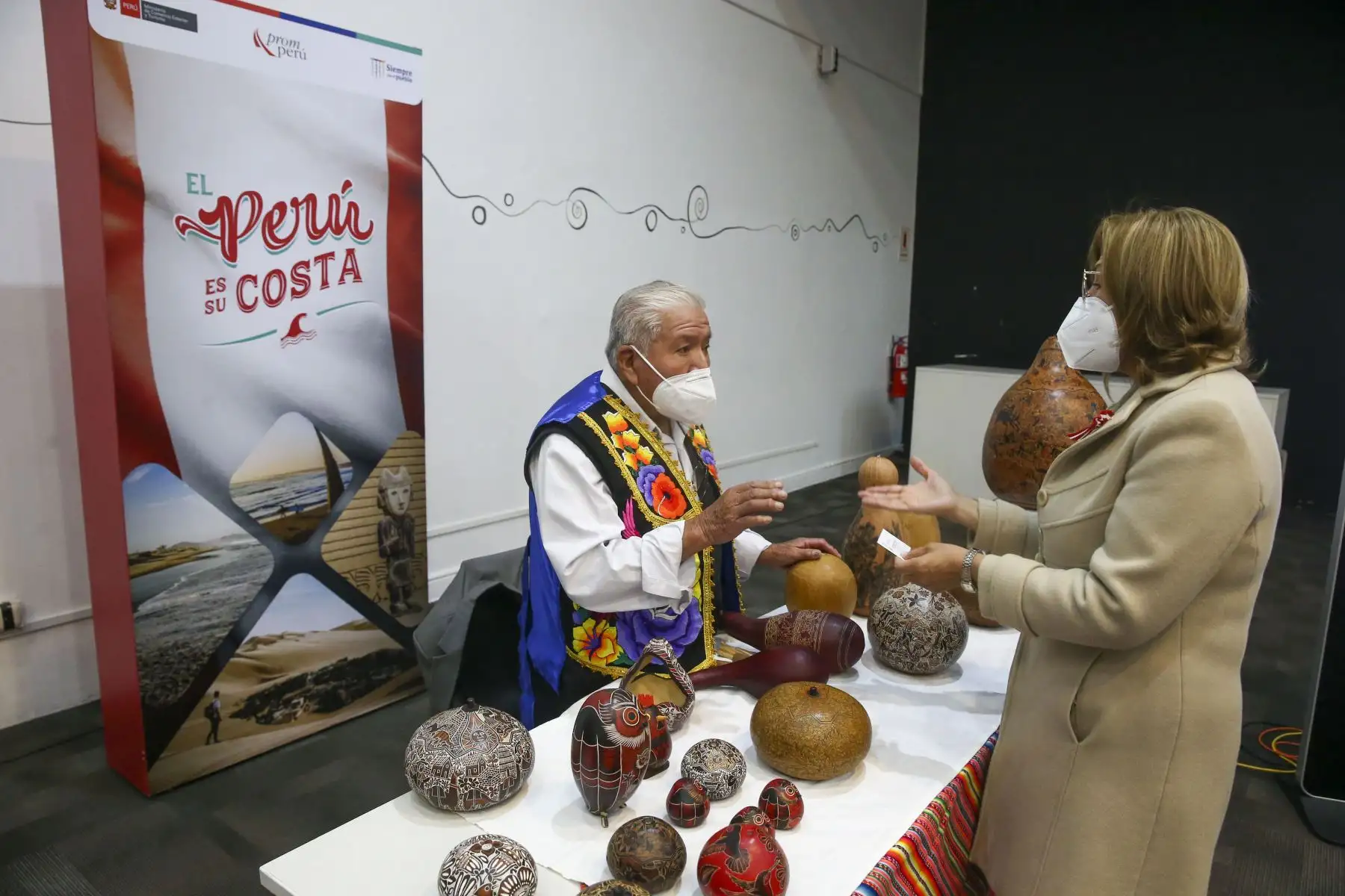 Ministro de Comercio Exterior y Turismo, Roberto Sánchez, presentó la gran iniciativa “El Perú es sus regiones”, un importante esfuerzo del Mincetur y PromPerú para promover el turismo, artesanías y gastronomía nacional en más de sesenta localidades del país, durante las celebraciones de Fiestas Patrias. Foto: ANDINA/Carla Patiño