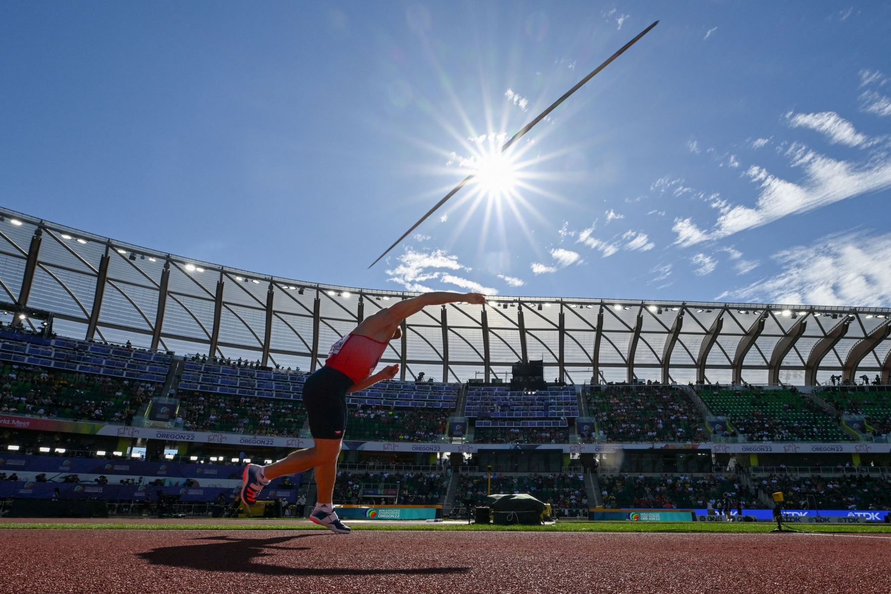 Jakub Vadlejch, de la República Checa, compite en la calificación de lanzamiento de jabalina masculina durante el Campeonato Mundial de Atletismo en Hayward Field en Eugene, Oregón.
Foto: AFP