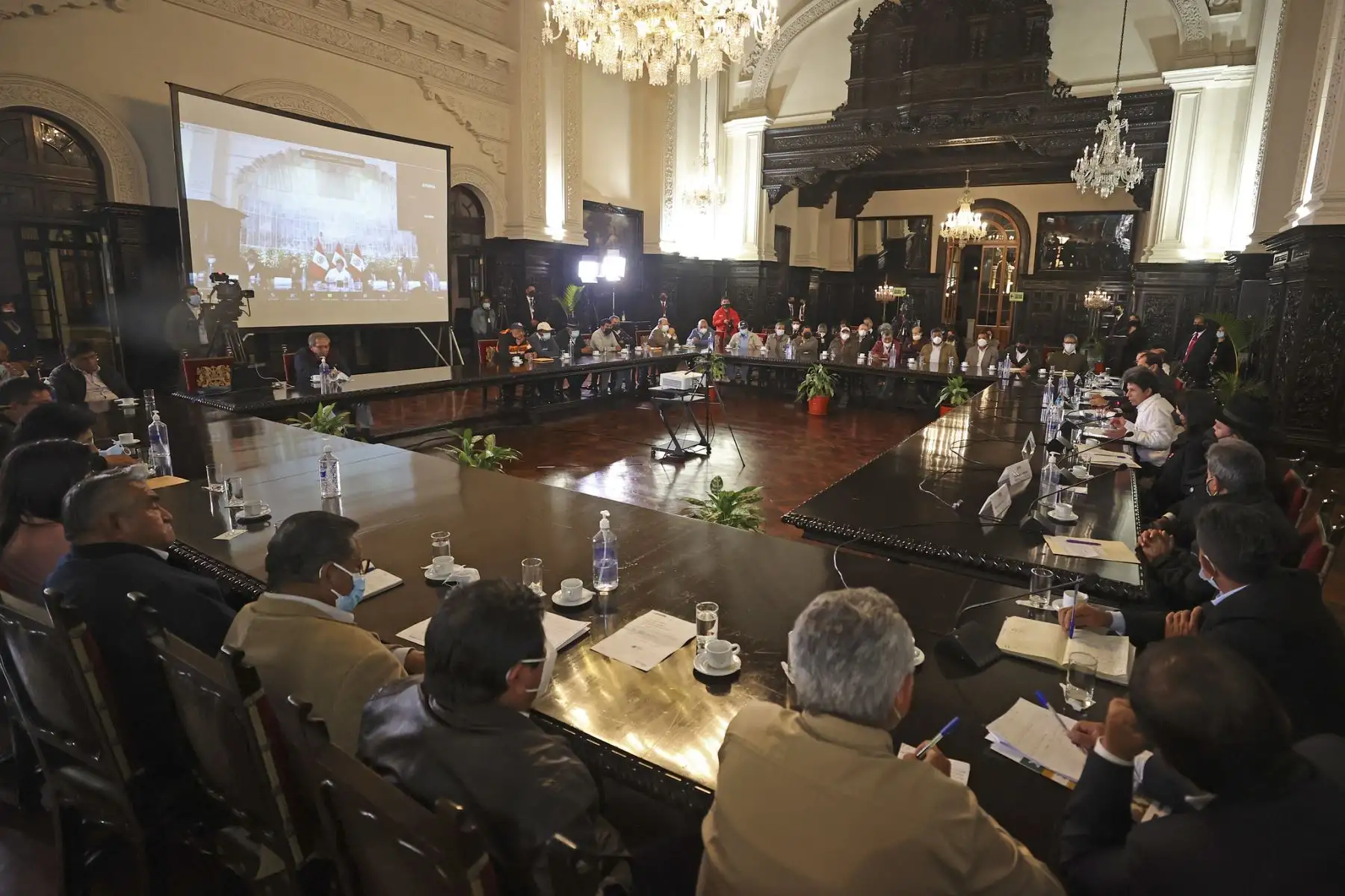 Presidente Pedro Castillo lidera reunión con representantes de gremios arroceros.
Foto: ANDINA/Prensa Presidencia
