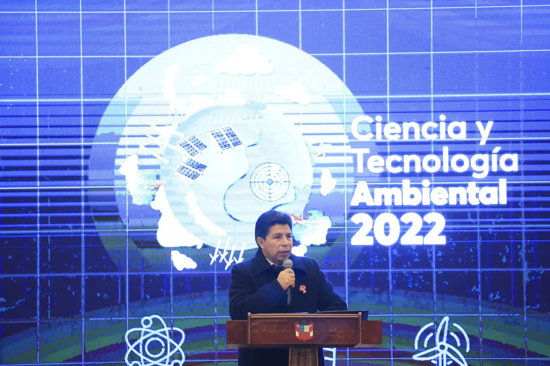 El presidente de la República, Pedro Castillo Terrones, inaugura el evento “Ciencia y Tecnología Ambiental 2022”, que abordará temas ambientales como la gestión de residuos sólidos, la reducción de emisión de gases efecto invernadero, el impulso a la economía circular y la gestión integrada de los recursos ambientales.
Foto: ANDINA/ Prensa Presidencia