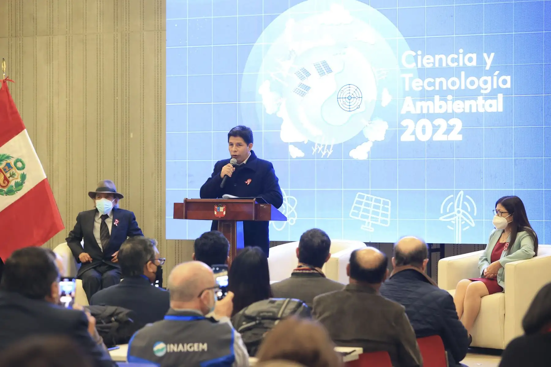 El presidente de la República, Pedro Castillo Terrones, inaugura el evento “Ciencia y Tecnología Ambiental 2022”, que abordará temas ambientales como la gestión de residuos sólidos, la reducción de emisión de gases efecto invernadero, el impulso a la economía circular y la gestión integrada de los recursos ambientales.
Foto: ANDINA/ Prensa Presidencia