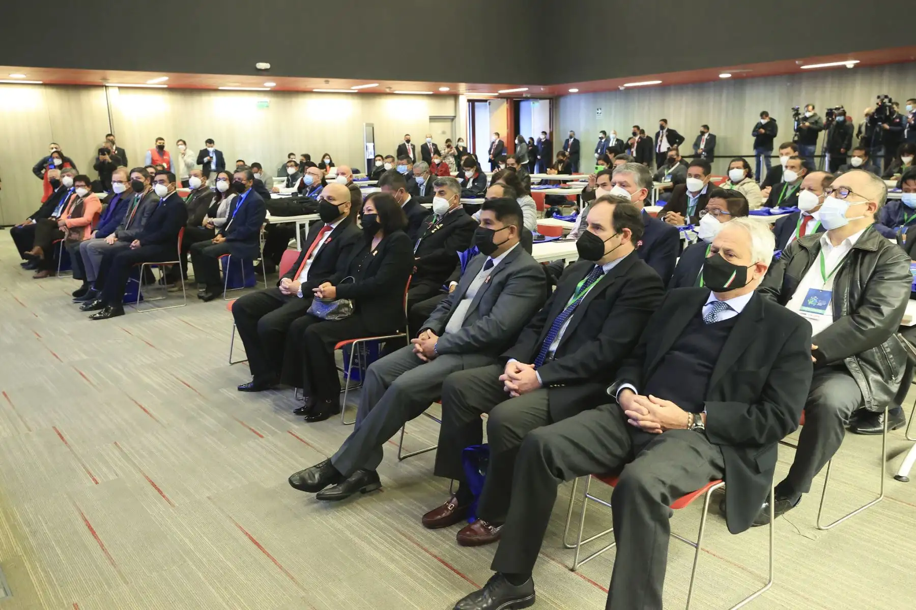 El presidente de la República, Pedro Castillo Terrones, inaugura el evento “Ciencia y Tecnología Ambiental 2022”, que abordará temas ambientales como la gestión de residuos sólidos, la reducción de emisión de gases efecto invernadero, el impulso a la economía circular y la gestión integrada de los recursos ambientales.
Foto: ANDINA/ Prensa Presidencia