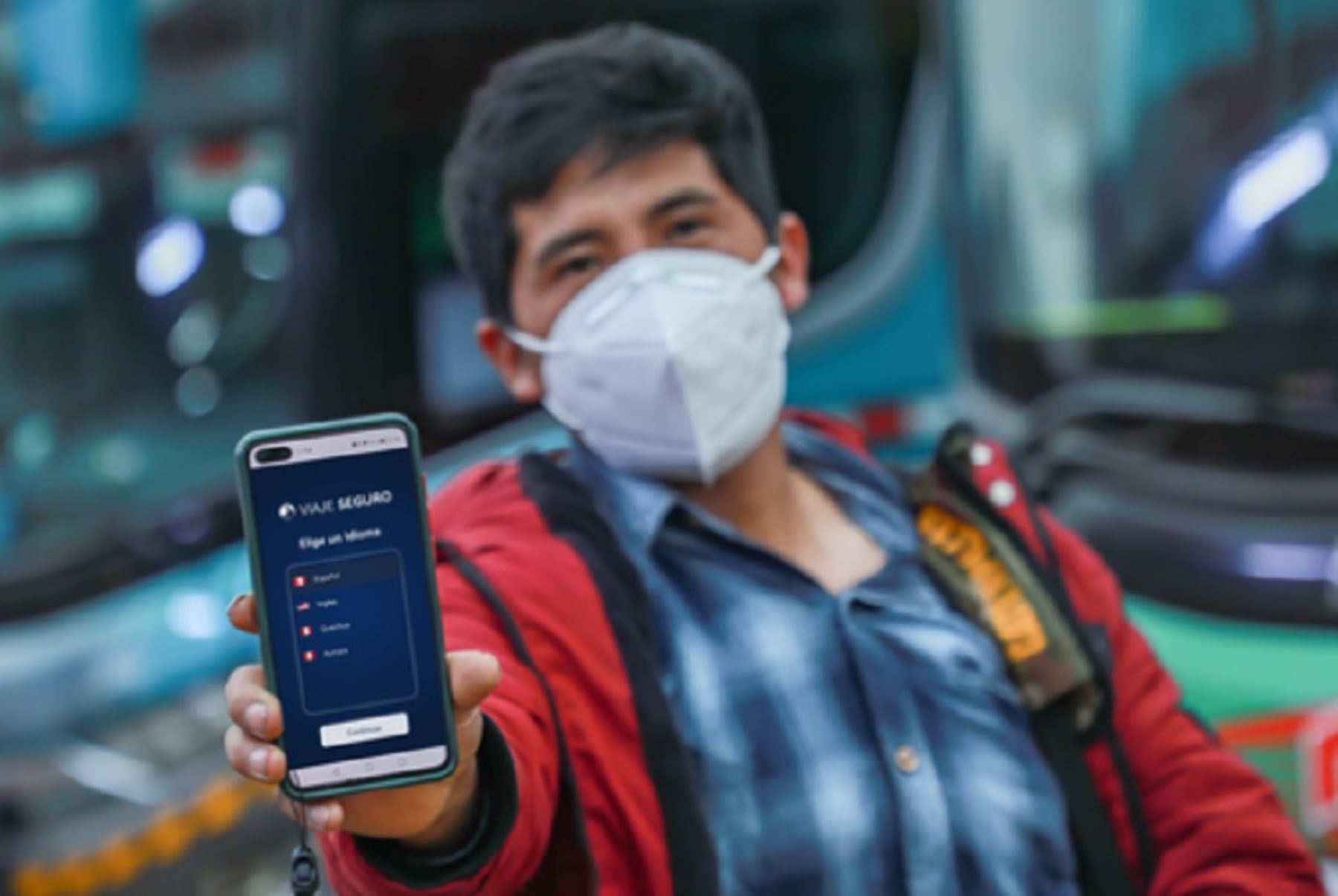 La aplicación Viaje Seguro es sencilla y gratuita y está disponible para los celulares con sistemas iOS y Android. También ofrece a los usuarios la posibilidad de reportar incidencias, monitorear y compartir su viaje en tiempo real.