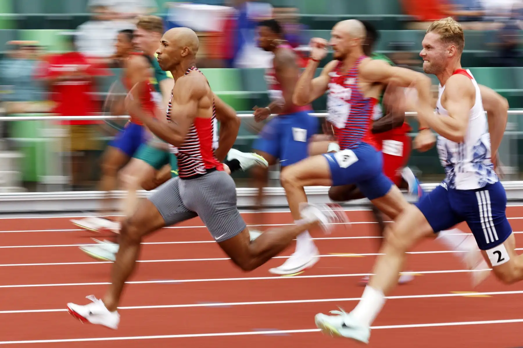 Damian Warner  de Canadá compite en la carrera de 100 metros del evento Decathlon en el Campeonato Mundial de Atletismo Oregon22 en Hayward Field en Eugene, Oregon, EE. UU.
Foto: EFE