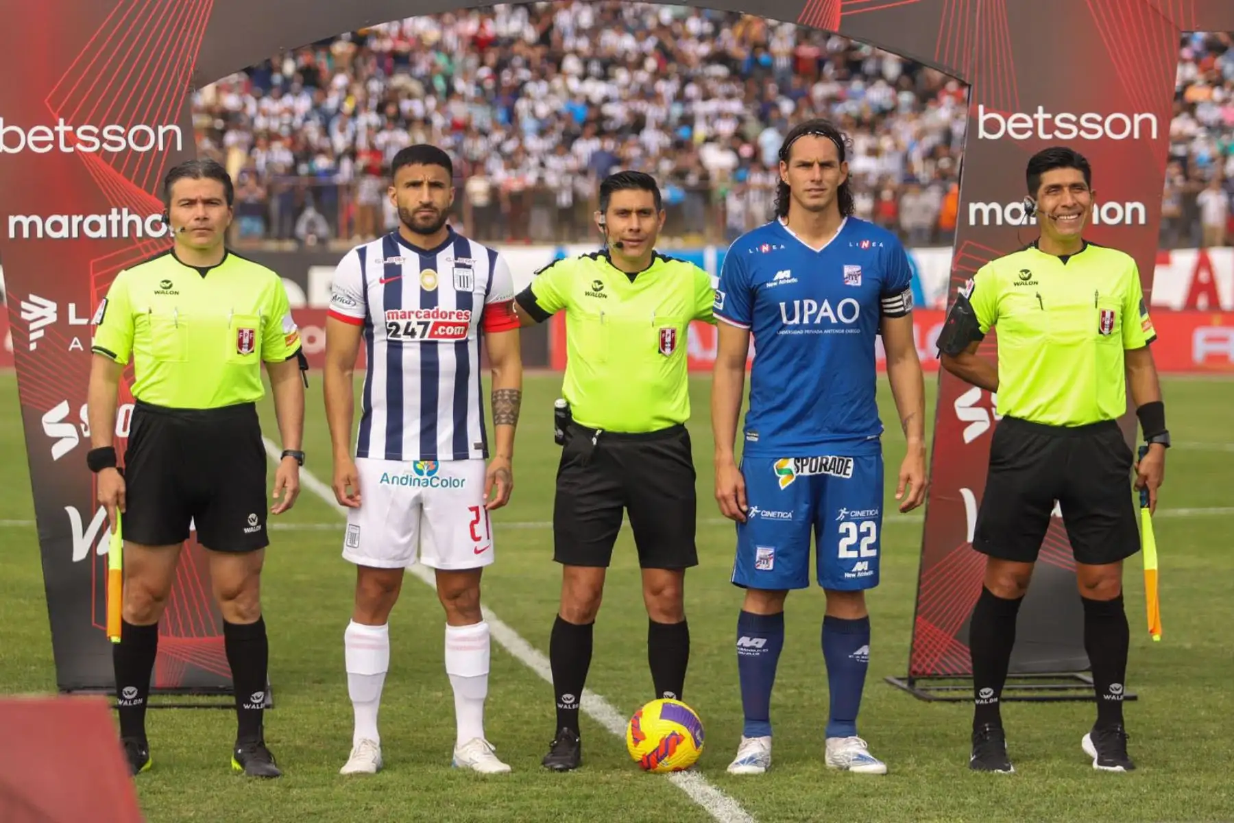 Alianza Lima se enfrenta ante el  club Carlos Mannucci por la tercera fecha  del Torneo Clausura, en el Estadio Mansiche  de Trujillo.
Foto: Liga 1