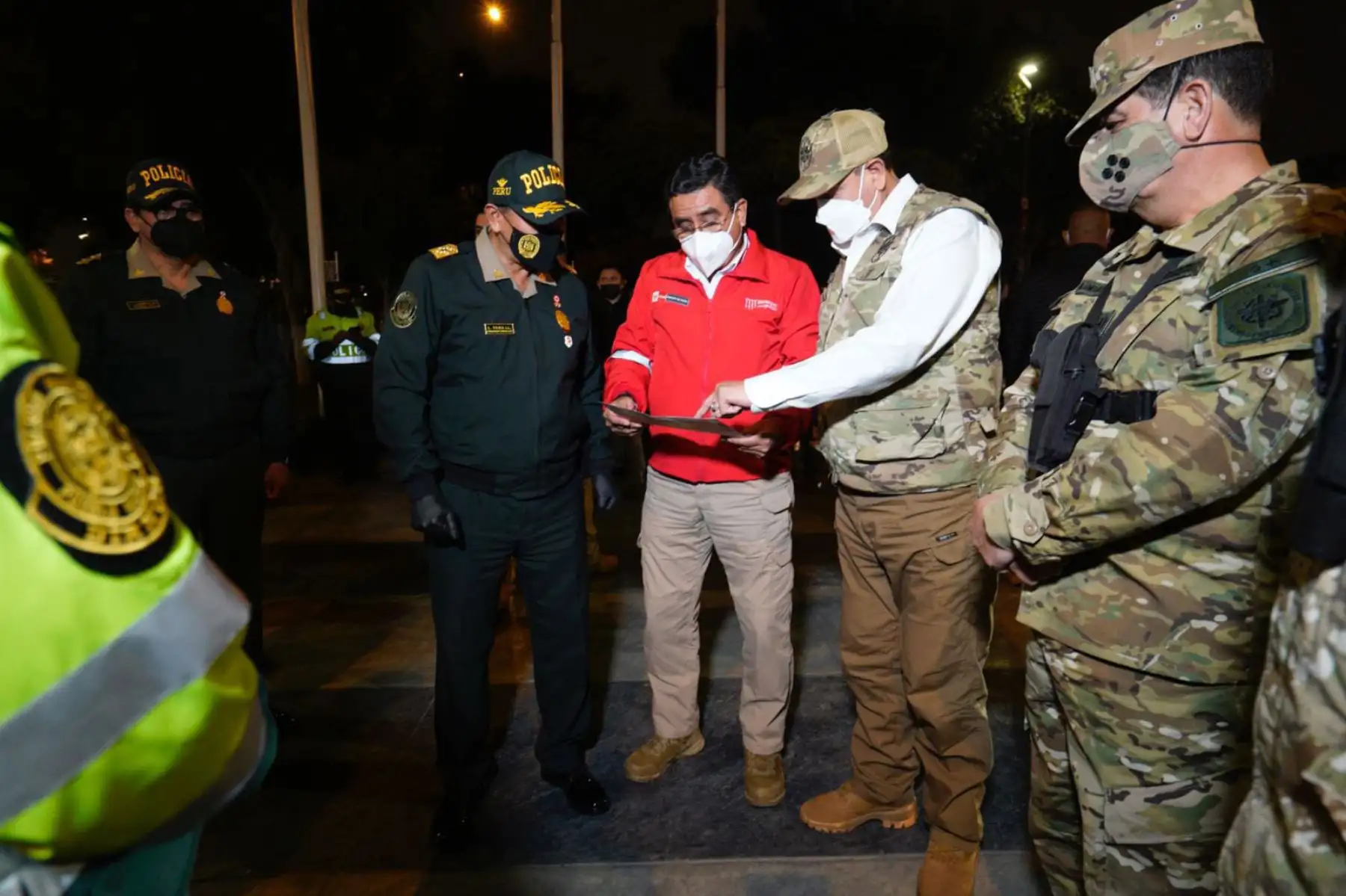 Ministros de Defensa e Interior presentan los resultados de los operativos contra la inseguridad ciudadana, de las últimas 36 horas, en que nuestras Fuerzas Armadas se sumaron en apoyo a la PNP. Foto: MINDEF