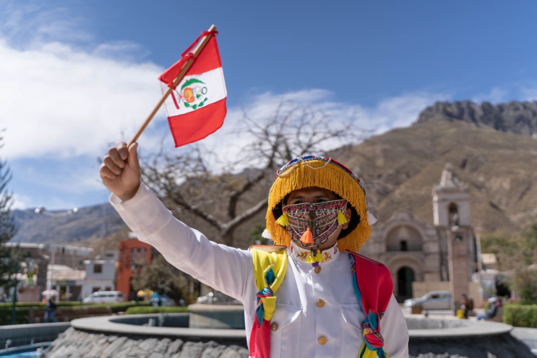 Los peruanos siempre estamos buscando reducir las desigualdades y que una característica sin duda que nos define es la capacidad de resistir a la adversidad, señala la experta. Foto: ANDINA/difusión.