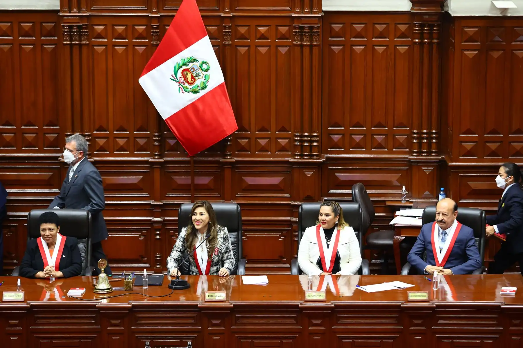 Juramentación de la nueva Mesa Directiva del Congreso encabezada por Lady Camones. Acompañan, Martha Moyano (Fuerza Popular), Digna Calle (Podemos) y Wilmar Elera (Somos Perú) para el periodo 2022-2023. Foto: ANDINA/ Andrés Valle