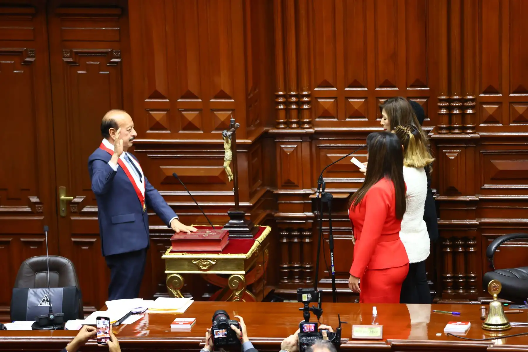 Juramentación de la nueva Mesa Directiva del Congreso encabezada por Lady Camones. Acompañan, Martha Moyano (Fuerza Popular), Digna Calle (Podemos) y Wilmar Elera (Somos Perú) para el periodo 2022-2023. Foto: ANDINA/ Andrés Valle