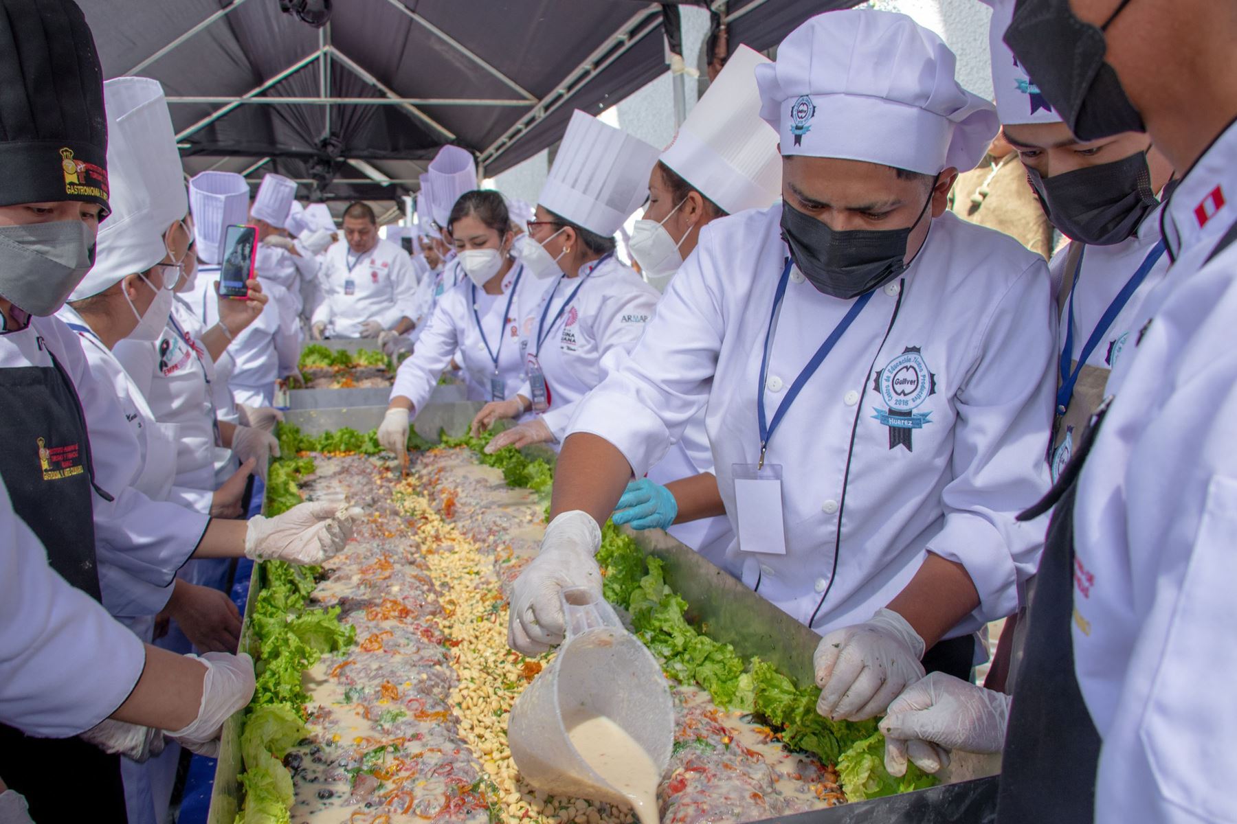 Más de 150 cocineros de Trujillo, Arequipa, Lima y Callao prepararon en cebichocho. Foto: ANDINA/Cortesía Gonzalo Horna