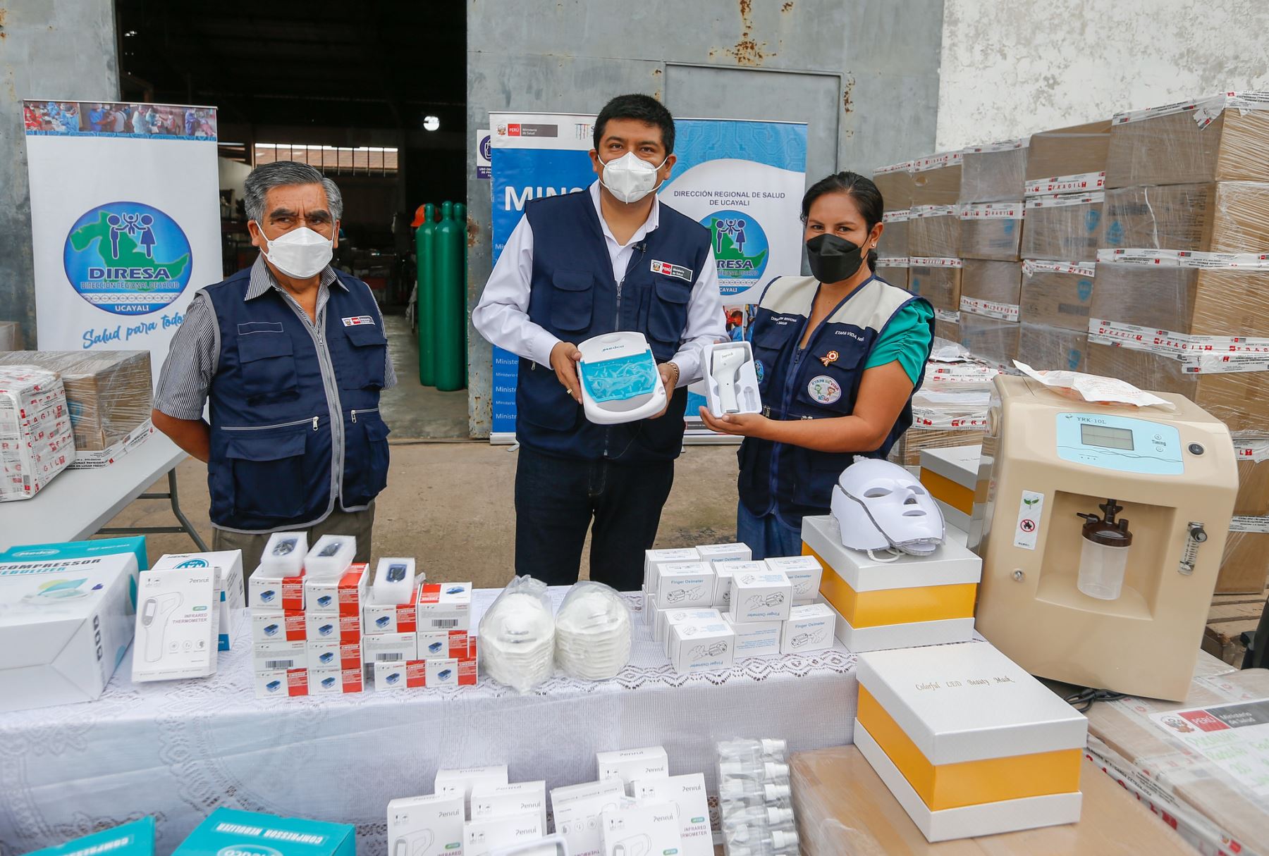 El Ministerio de Salud entregó 1.2 toneladas de equipos biomédicos a la Diresa Ucayali para fortalecer la atención de salud en esa región ante la cuarta ola de covid-19. ANDINA/Difusión
