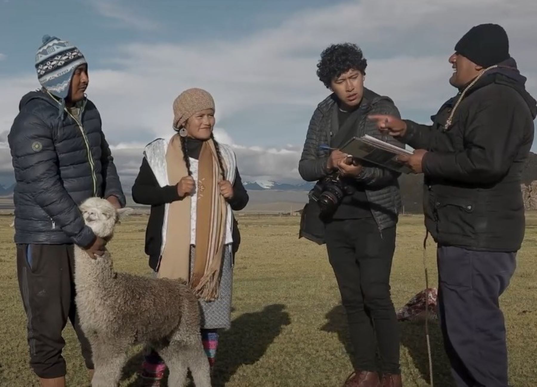 Programa ProInnóvate del Ministerio de la Producción cofinanció el documental que resalta la práctica de mejoramiento genético de la alpaca en comunidades de Puno.
