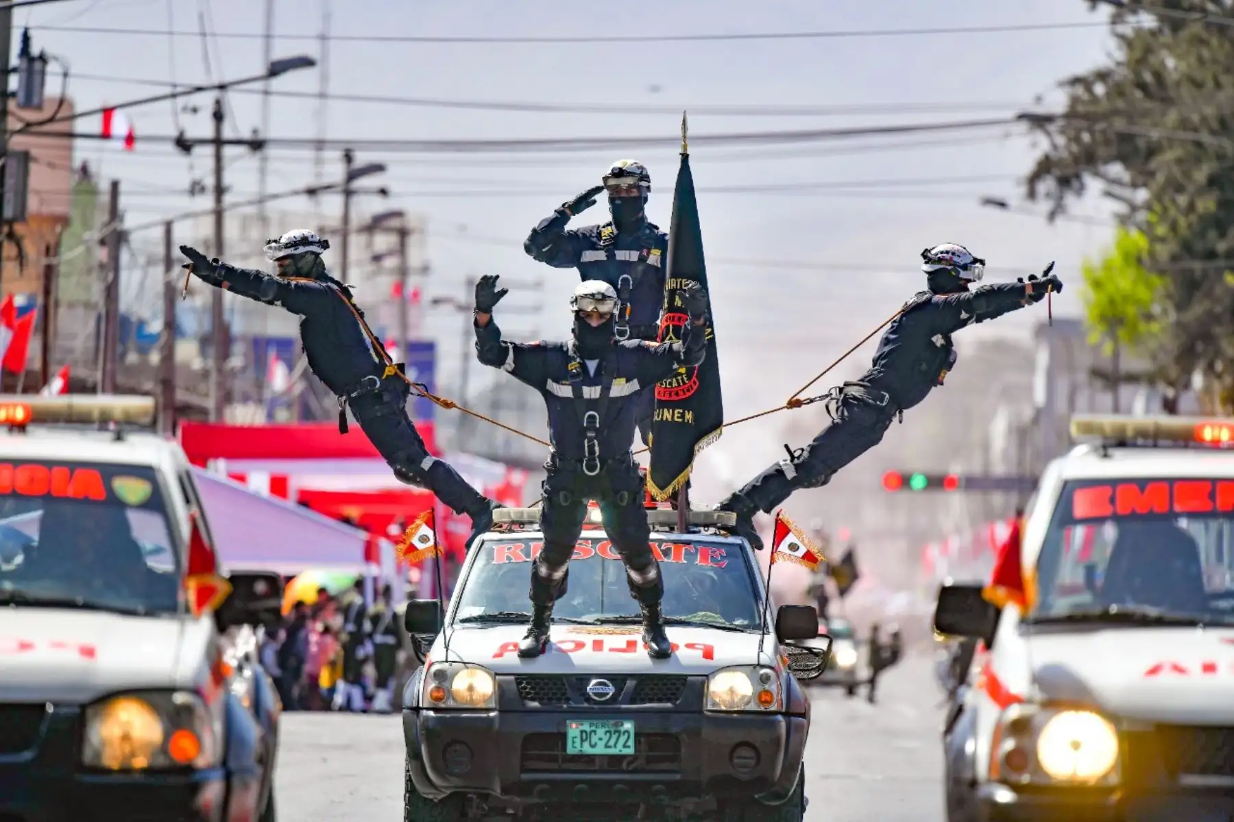 Parada y desfile militar se realizó en Arequipa después de dos años de ser suspendida por la pandemia de la covid-19. La población arequipeña llegó hasta la avenida Independencia para participar de la actividad castrense que fue organizada por la III División de Ejército con motivo de las Fiestas Patrias. Foto: Cortesía/ Diego Ramos