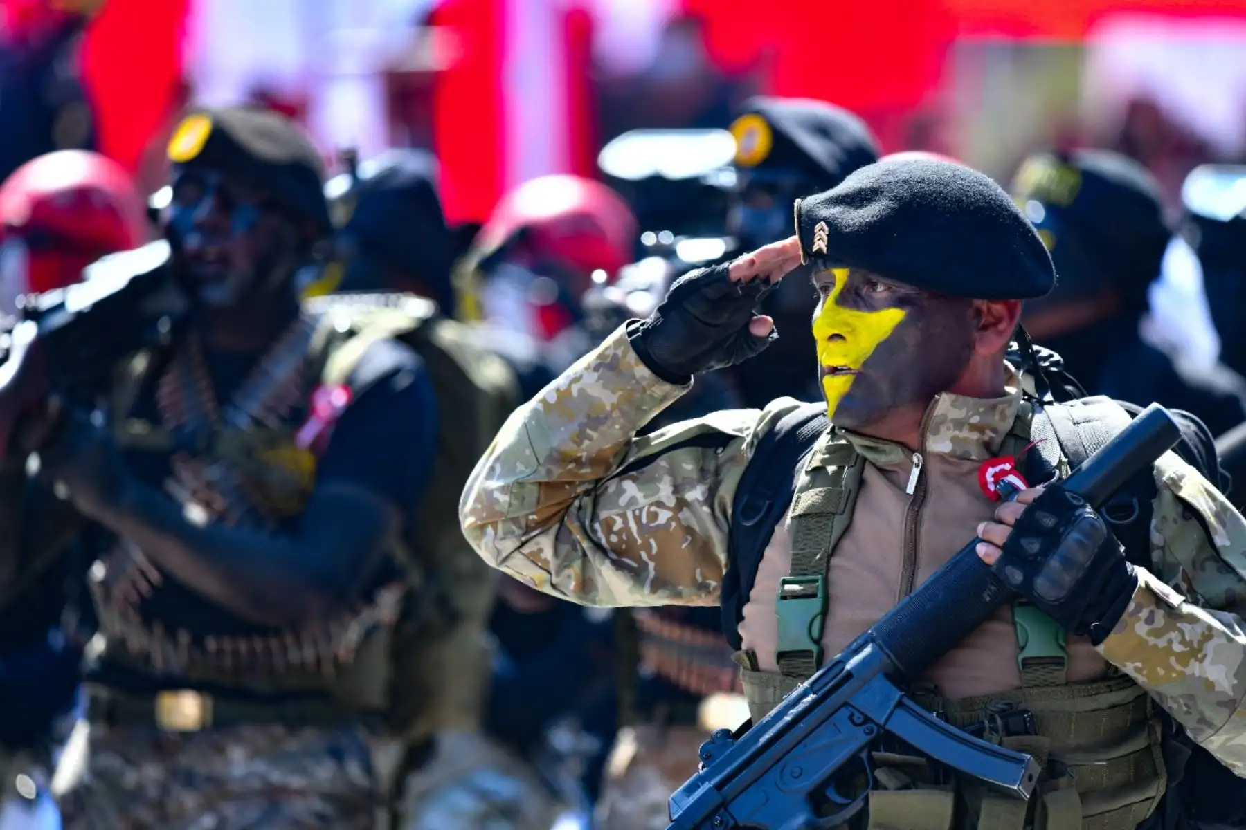 Parada y desfile militar se realizó en Arequipa después de dos años de ser suspendida por la pandemia de la covid-19. La población arequipeña llegó hasta la avenida Independencia para participar de la actividad castrense que fue organizada por la III División de Ejército con motivo de las Fiestas Patrias. Foto: Cortesía/ Diego Ramos