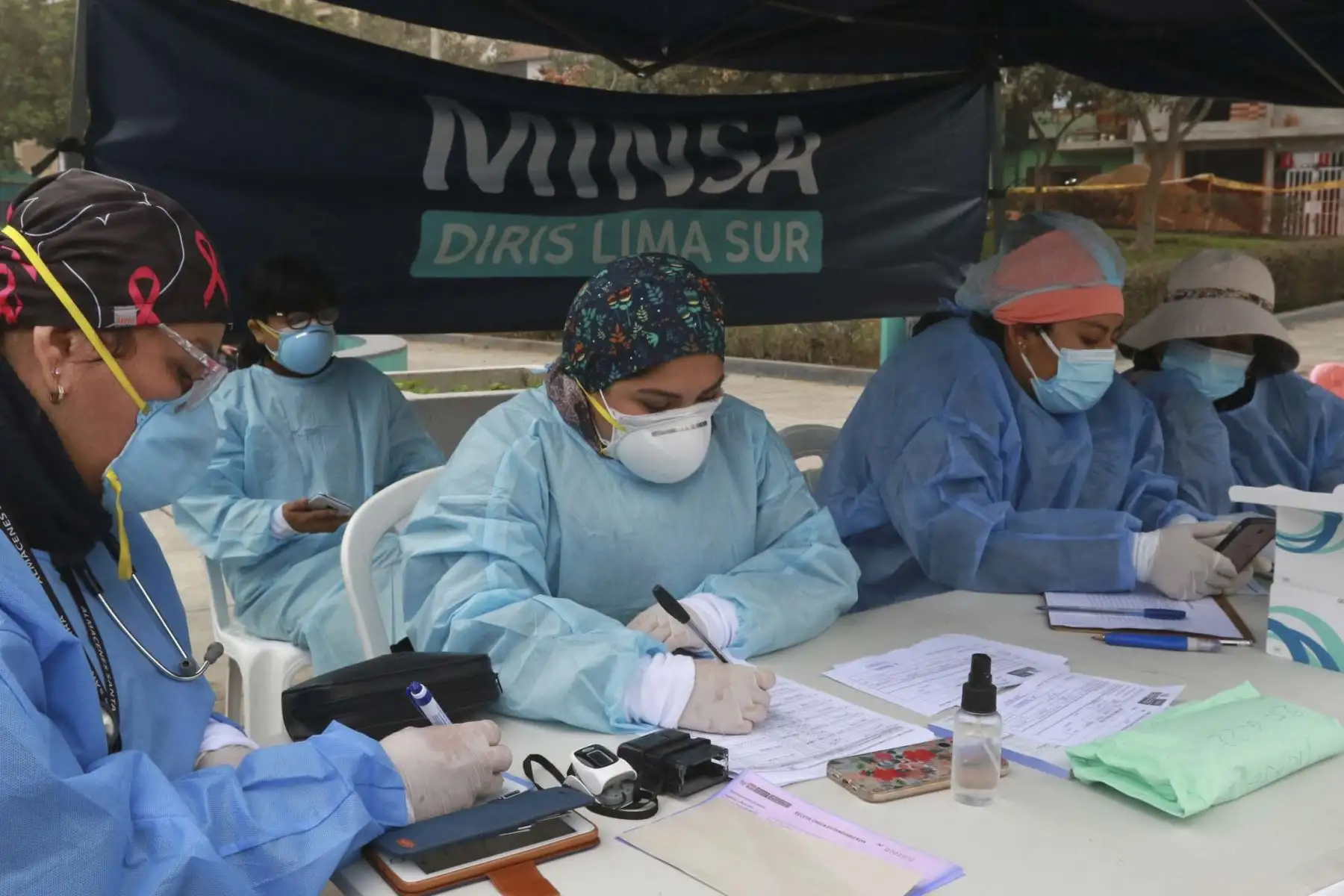Ministerio de Salud realizó campaña para reforzar la vacunación contra la COVID-19 ante el incremento de casos por la cuarta ola, especialmente en la jurisdicción de Lima Sur, donde se va a realizar la actividad. Foto: ANDINA/Héctor Vinces